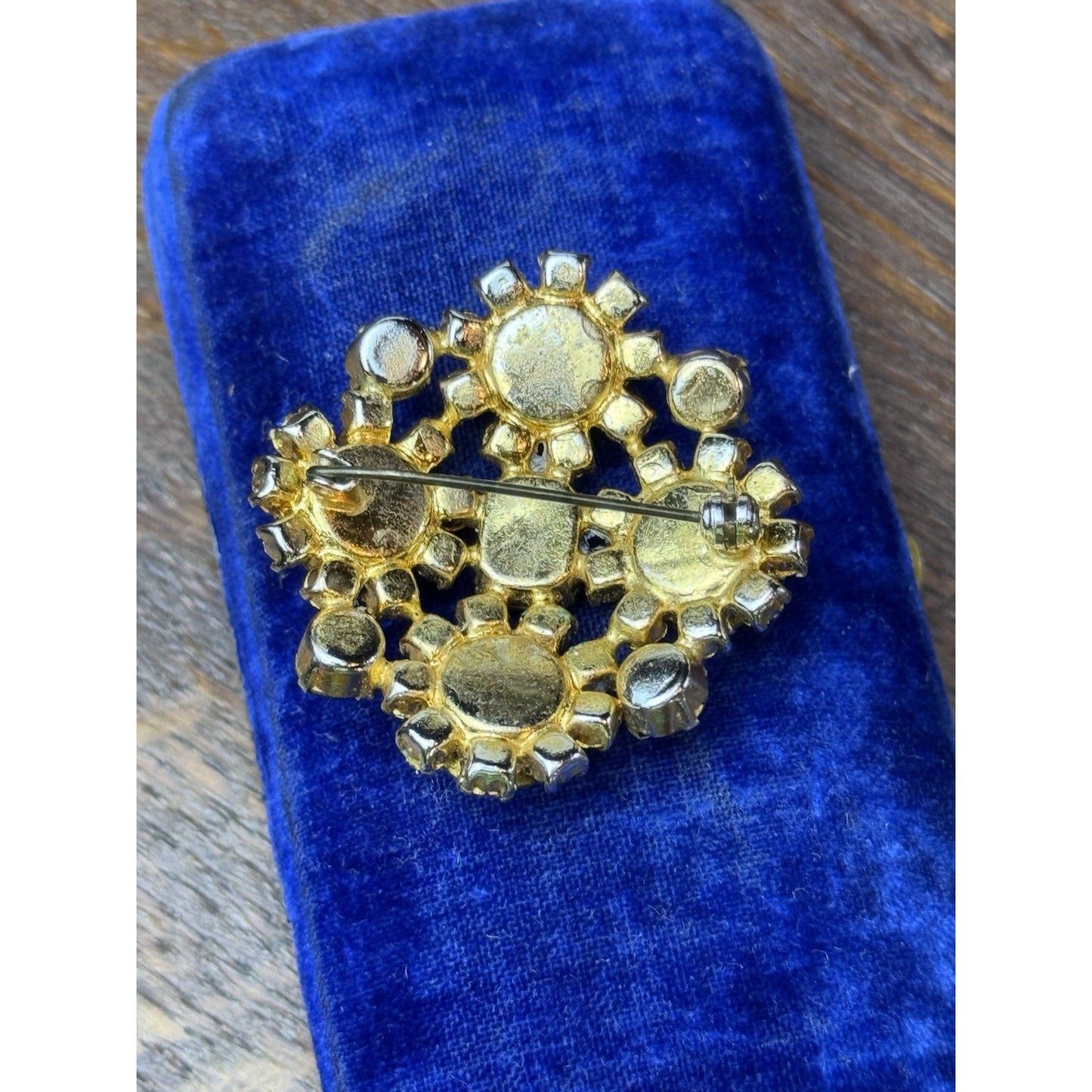 Vintage Blue Brooch Rhinestone Cluster Goldtone Sapphire Light Blue Pin 1.75”