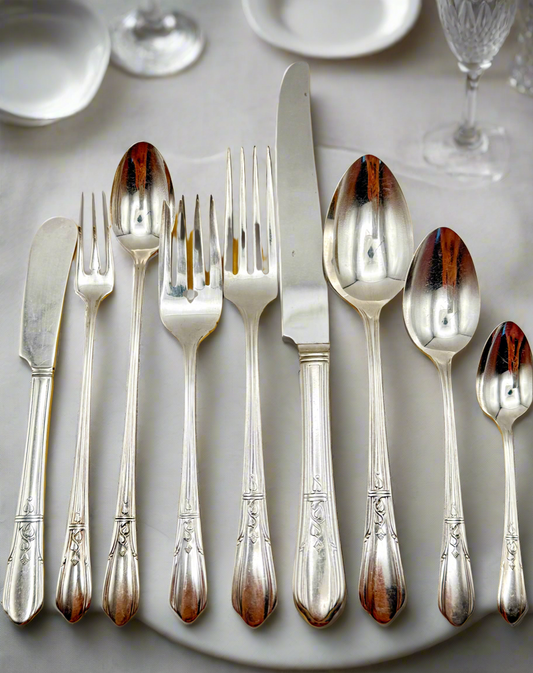 Silverplate Silverware Set 82 Pc Oneida Simeon L & George H Rogers Countess II Pattern 1936 w/ Wooden Chest FREE SHIPPING‼️