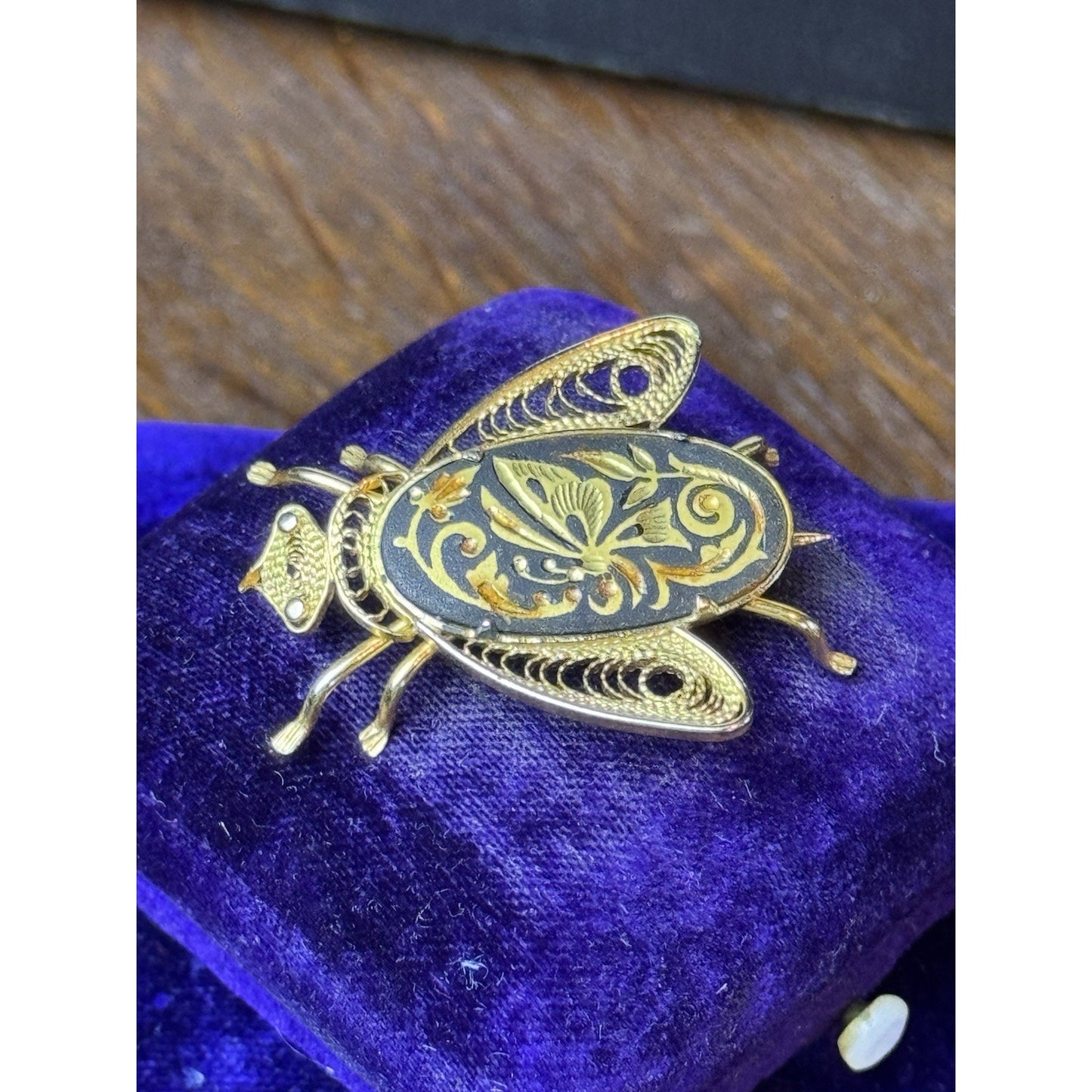 Spanish Damascene Bee Brooch Gold Inlay Black Toledo Insect Pin