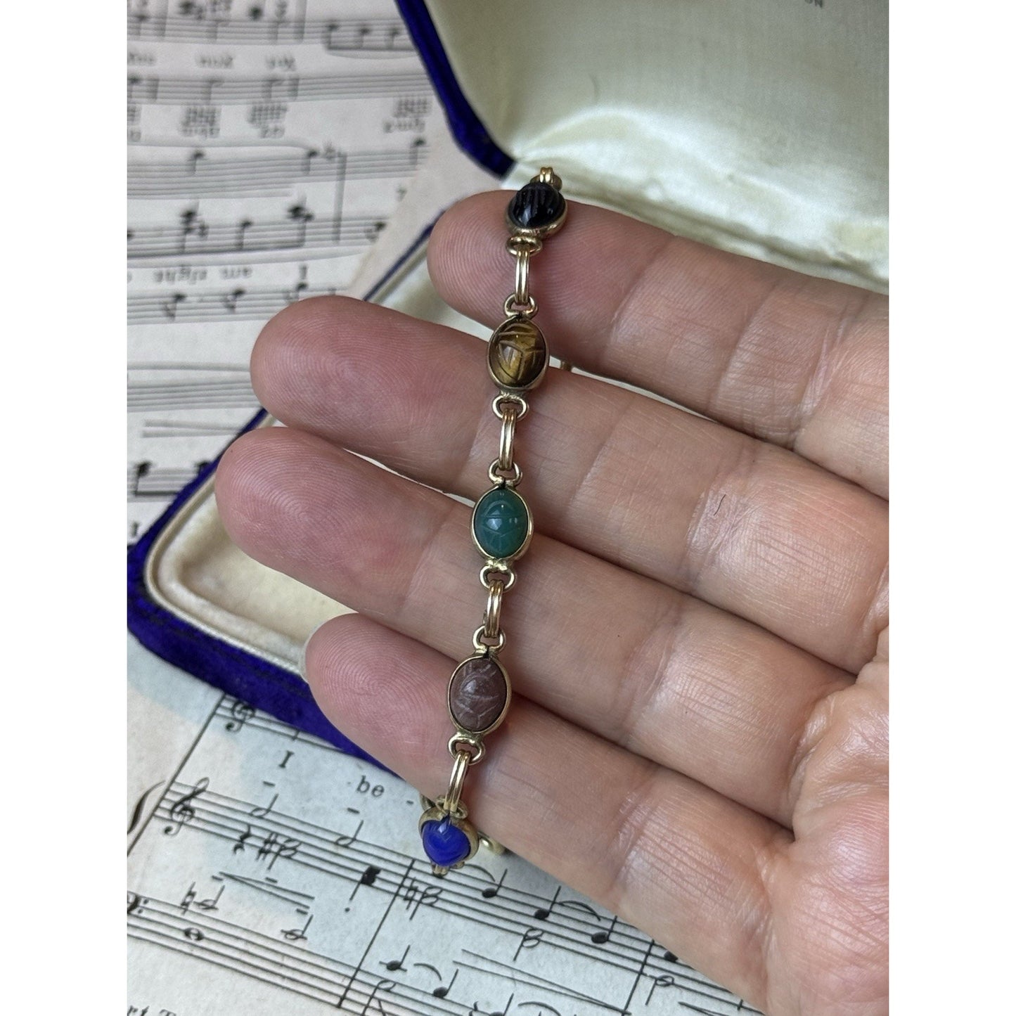Vintage Gold Filled Scarab Bracelet Carved Stone Gemstone 7” Safety Chain