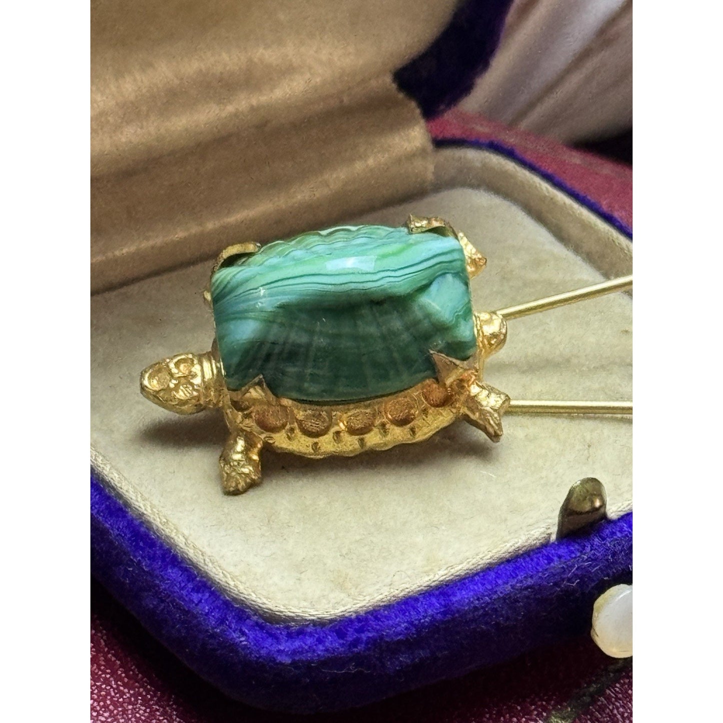 Vintage Turtle Stick Pin Green Marbled Glass Goldtone Double Prong Figural