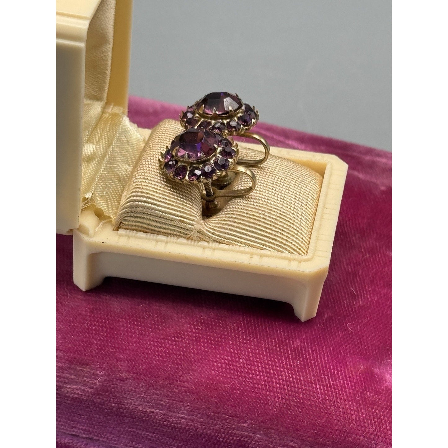Vintage Earrings Purple Rhinestone Screw Back Goldtone Cluster .75” x .5”