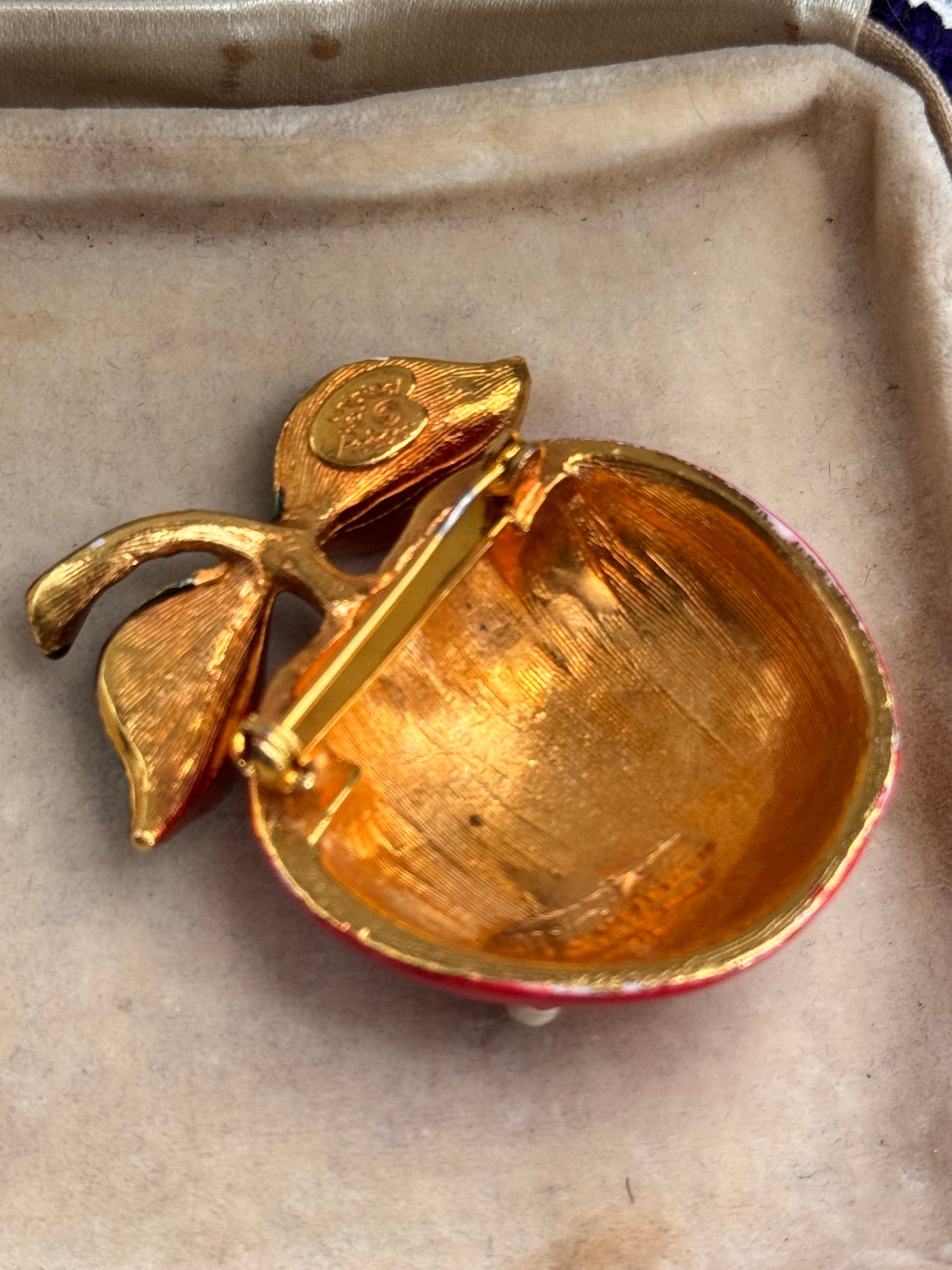 Vintage Original Robert Apple Brooch Red Apple Enamel Goldtone Signed 2”