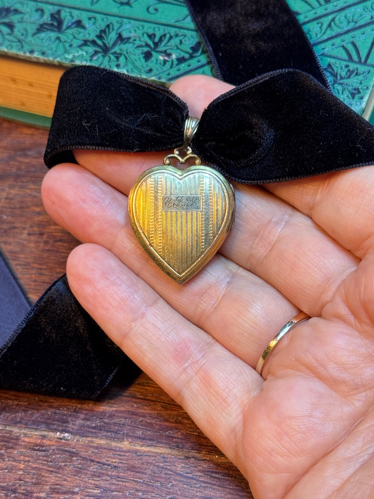 Antique Hayward Gold Filled Heart Locket Photo Pendant Monogrammed CBW