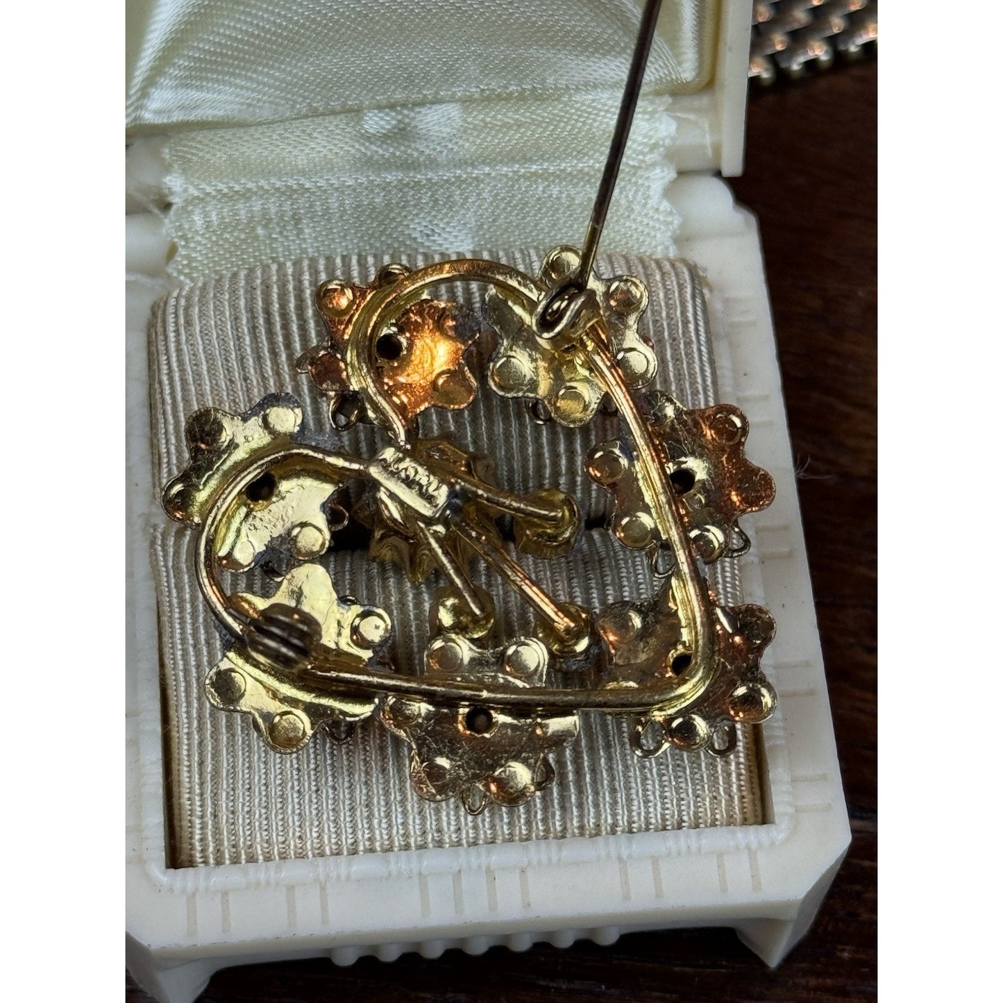 Vintage Heart Brooch Green Rhinestone Goldtone Floral Costume Jewelry 1.5”