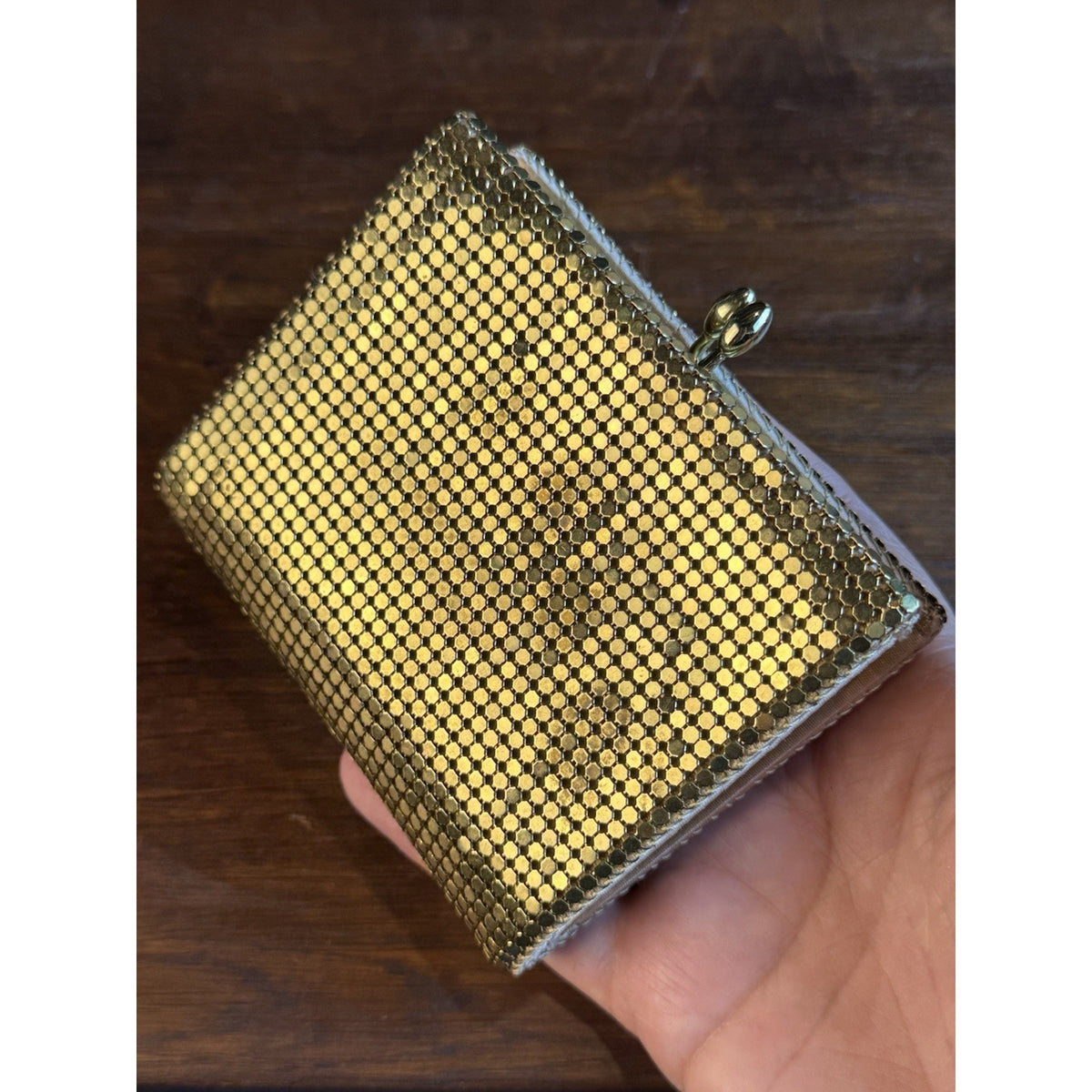 Goldtone Mesh Coin Purse Wallet Kiss Lock Peach Satin Lining 4.25” x 3.5”
