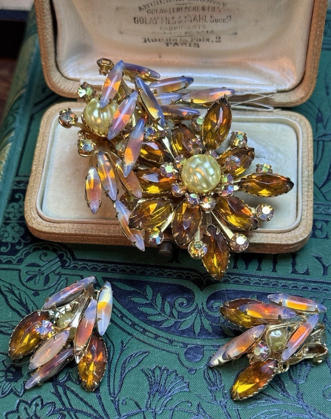 Beau Jewels Vintage Rhinestone Brooch & Earring Set
