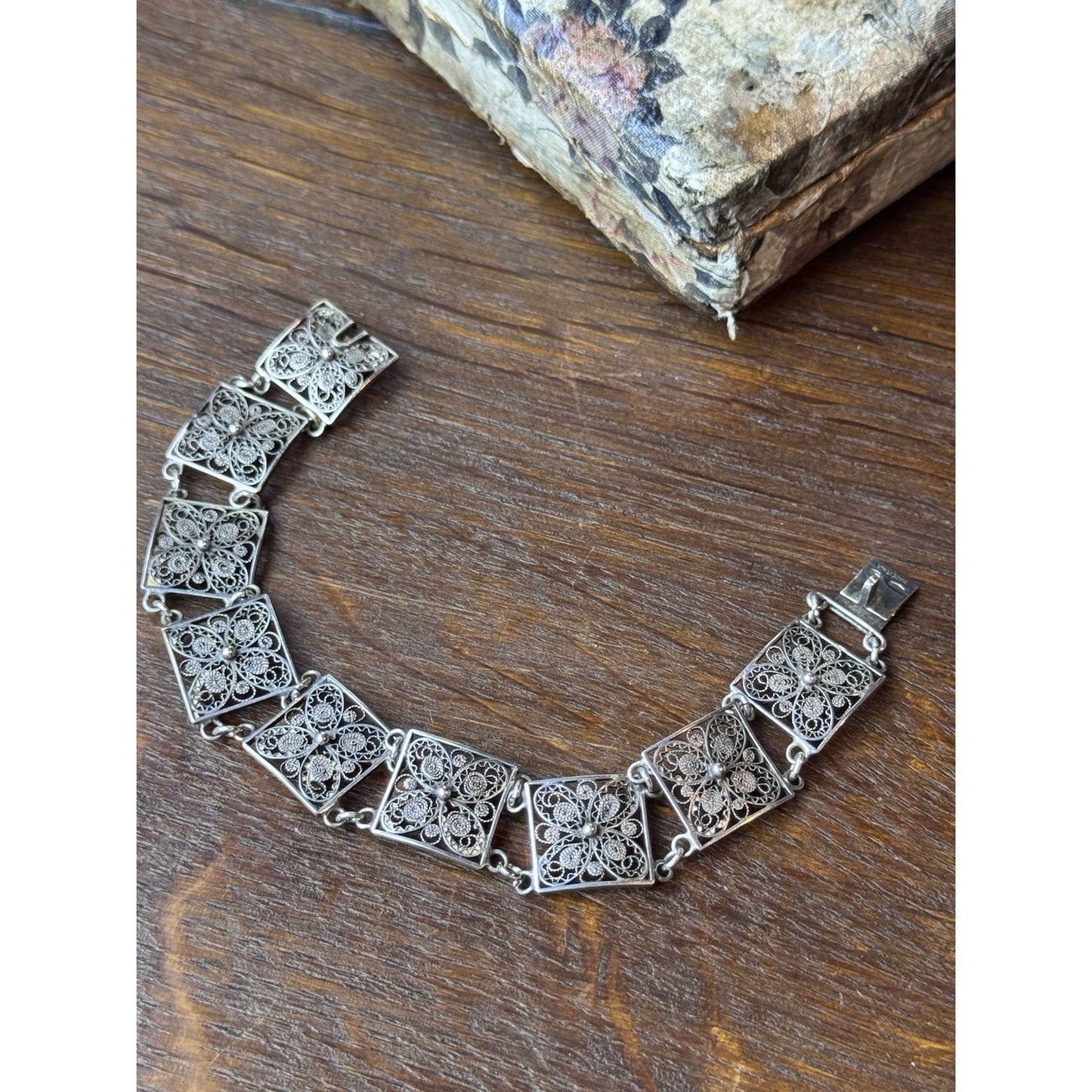 800 Silver Bracelet Filigree 6.75” Floral Link Made Italy VINTAGE