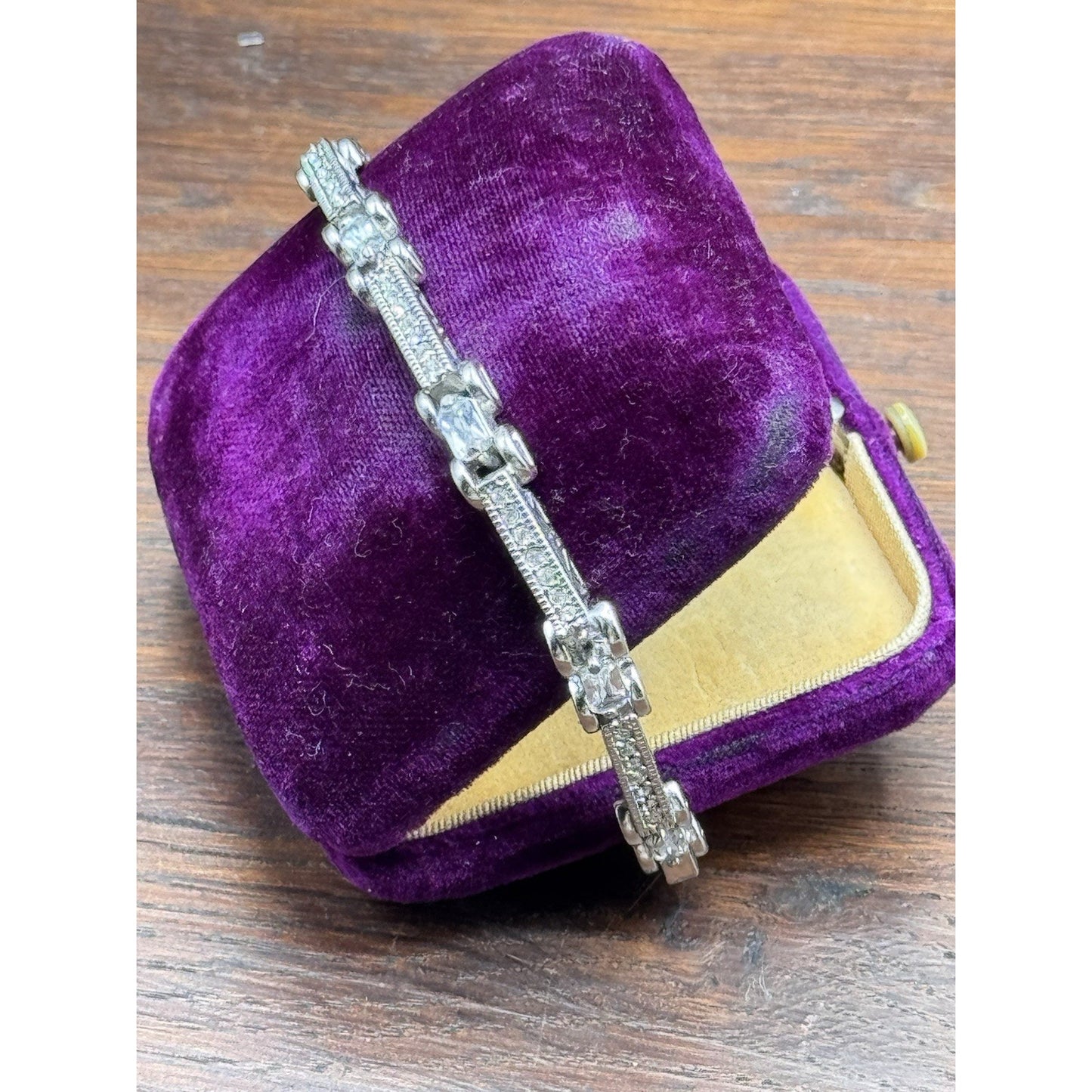Vintage Avon Bracelet Silvertone Clear Rhinestone Art Deco Style Link 7.5”