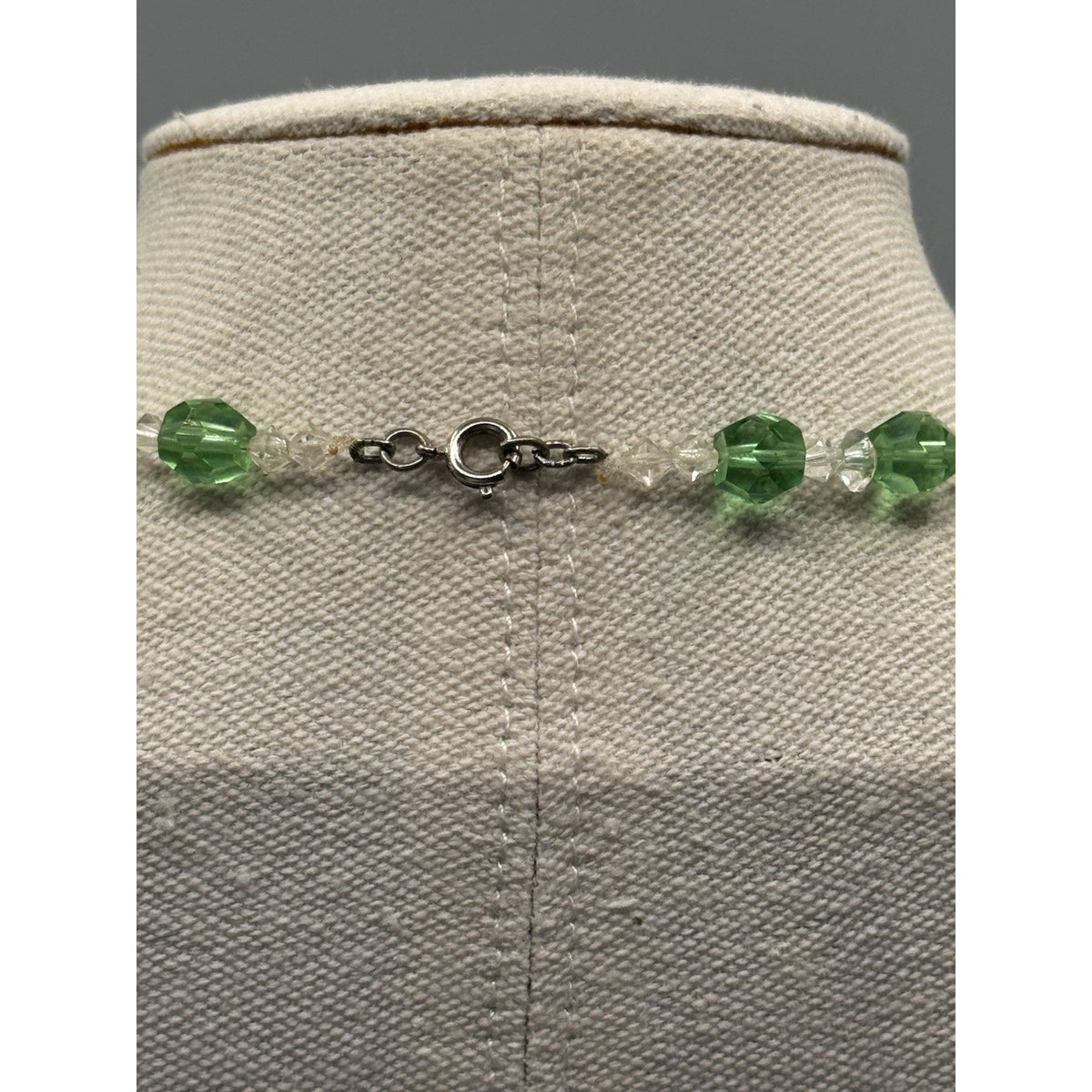 Vintage Green Lucite Bead Necklace Graduated Faceted Clear Spacers 21”