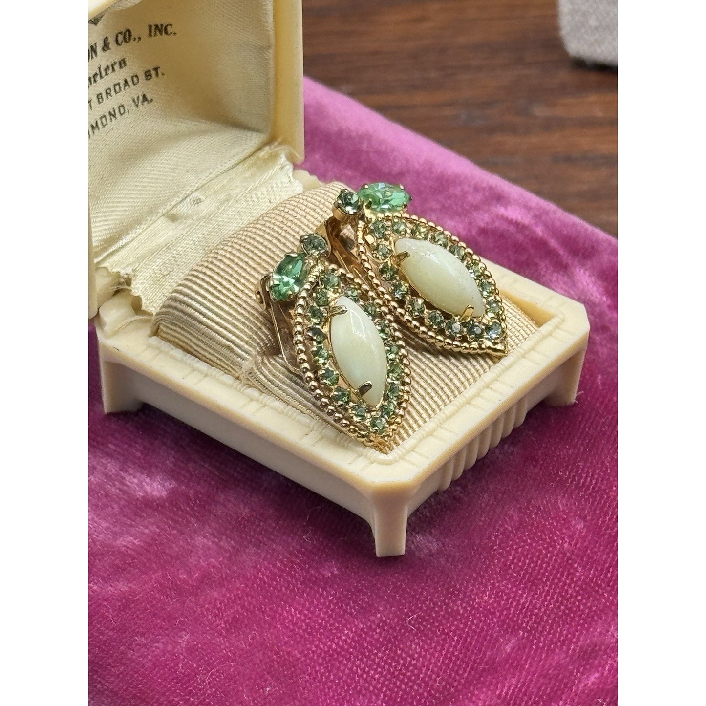 Vintage Weiss Clip On Earrings Green Rhinestone Milk Glass Goldtone 1” x 5/8”
