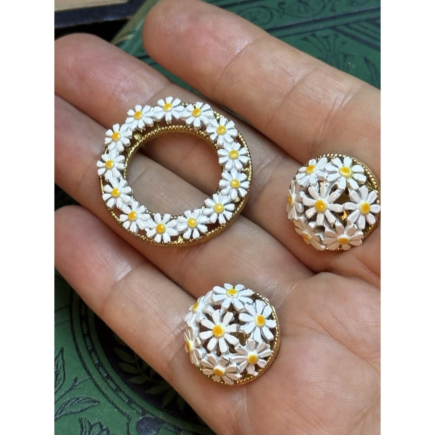 Vintage Daisy Brooch Earrings Set White Enamel Goldtone Clip On Patented