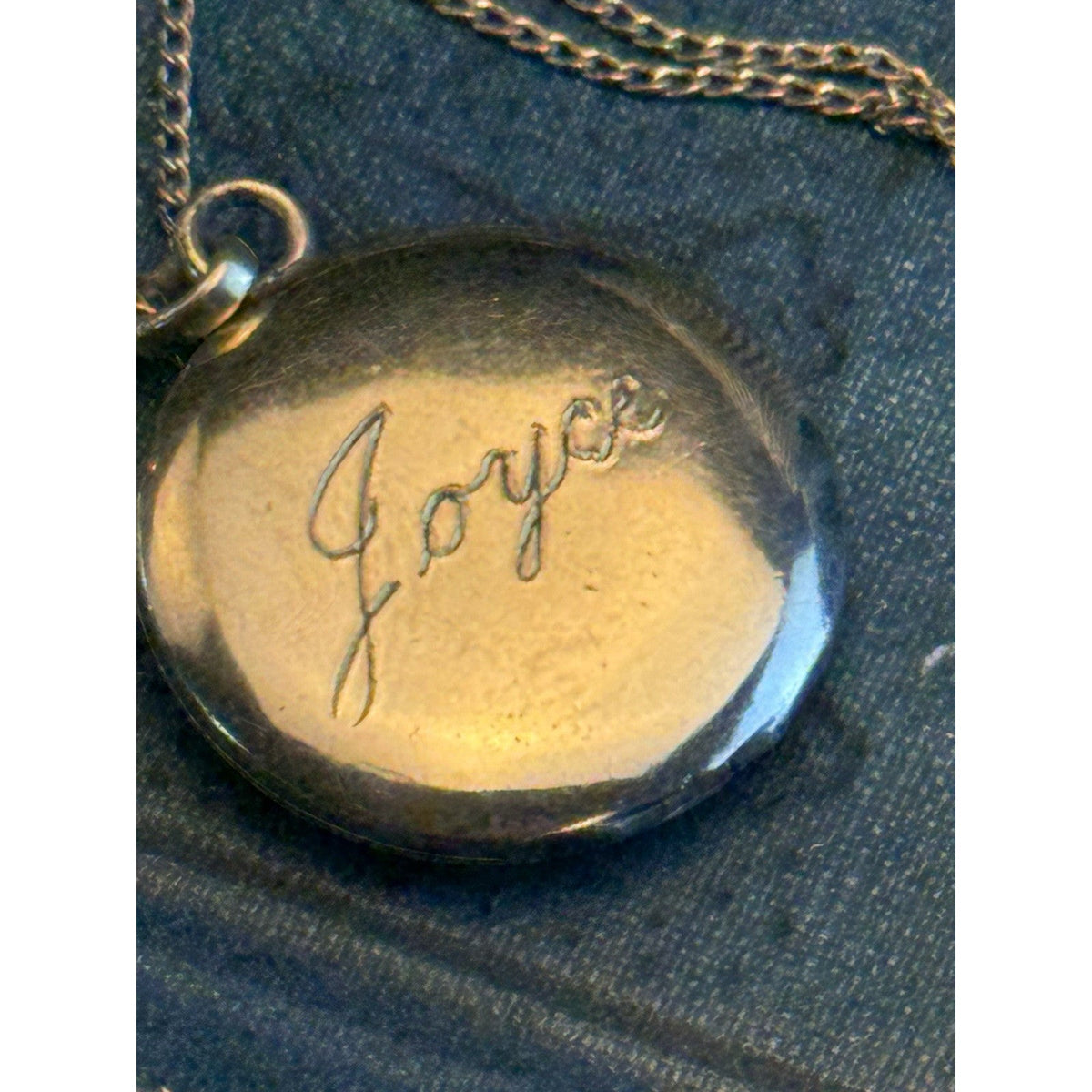 Gold-Filled Round Photo Locket Necklace Floral Heart JOYCE 19”