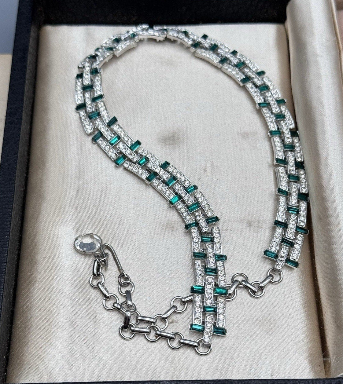 Vintage Necklace Green & Clear Rhinestone Art Deco Style 16.5” Choker