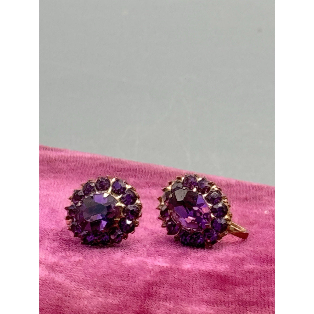 Vintage Earrings Purple Rhinestone Screw Back Goldtone Cluster .75” x .5”