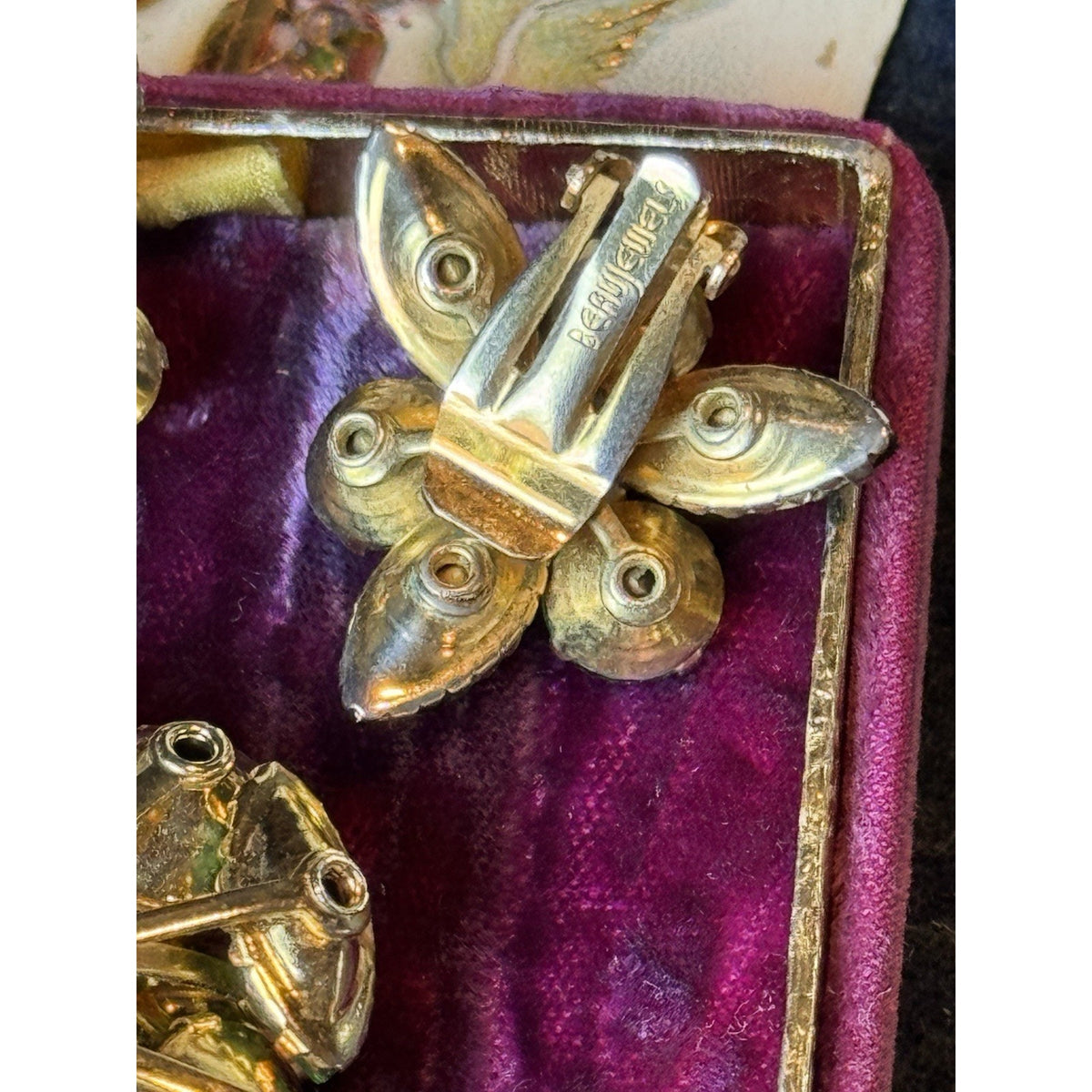 Beau Jewels Brooch Earrings Set Green Rhinestone Goldtone Clip On 1.75” Vintage