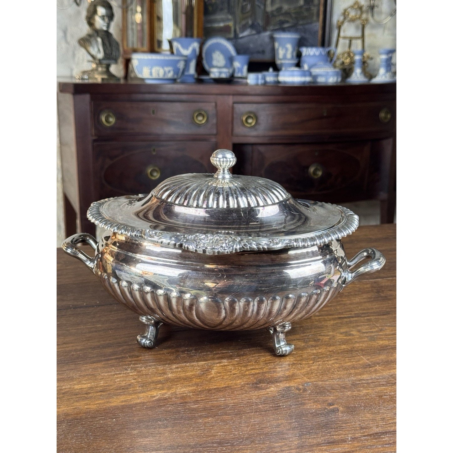 Reed & Barton Silverplate Oval Covered Tureen Serving Dish Ladle Opening 13”