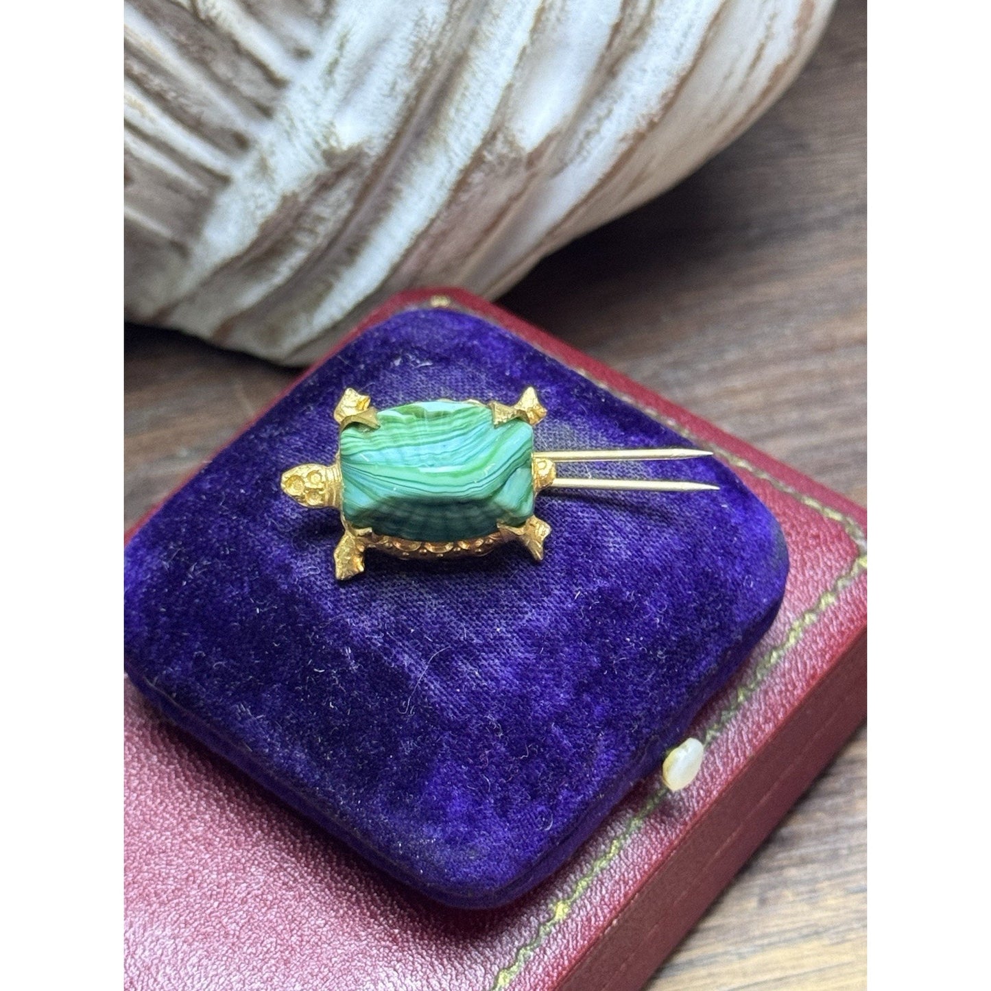 Vintage Turtle Stick Pin Green Marbled Glass Goldtone Double Prong Figural