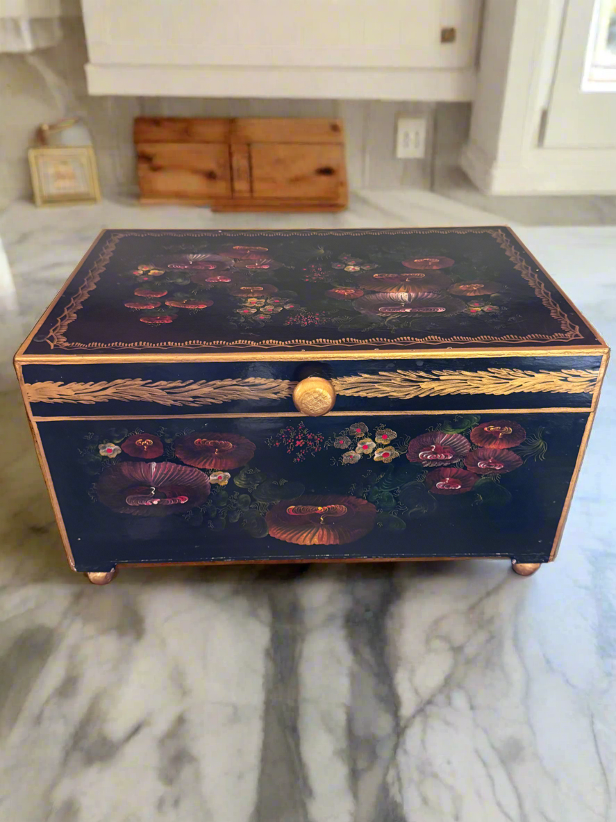 Vintage Hand Painted Wood Box 18.5x 12x 10.5” ESTATE FIND