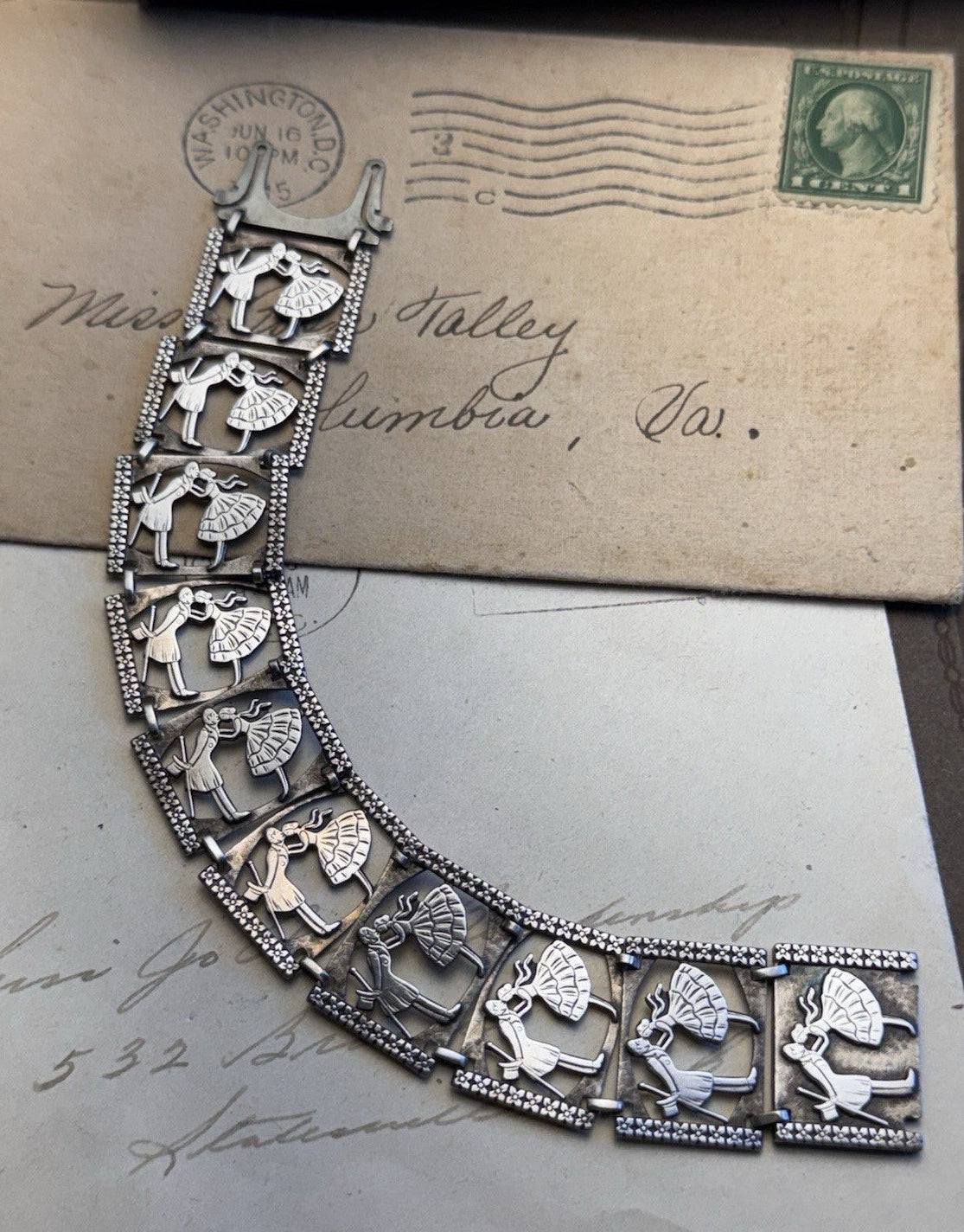 Vintage Sterling Silver Kissing Couple Bracelet Romantic Love Story Panel 6.75”