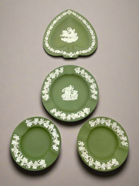 Green Wedgwood Jasperware Ashtrays Set Of 4 50s & 60s Vintage