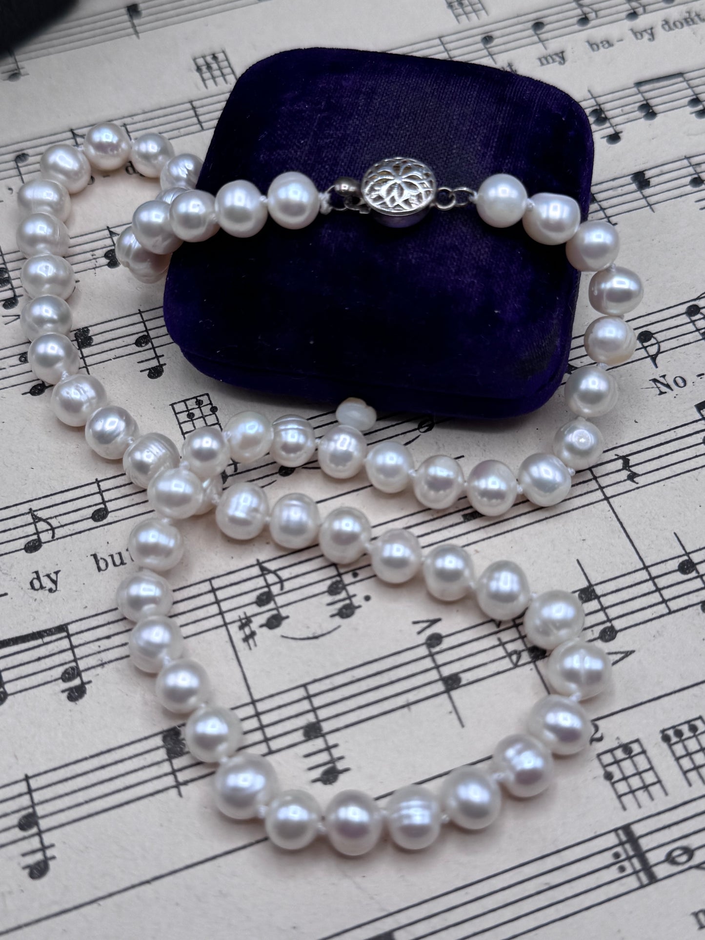 Vintage Cultured Pearl Necklace 7mm Knotted Strand 16.5” Filigree Clasp White