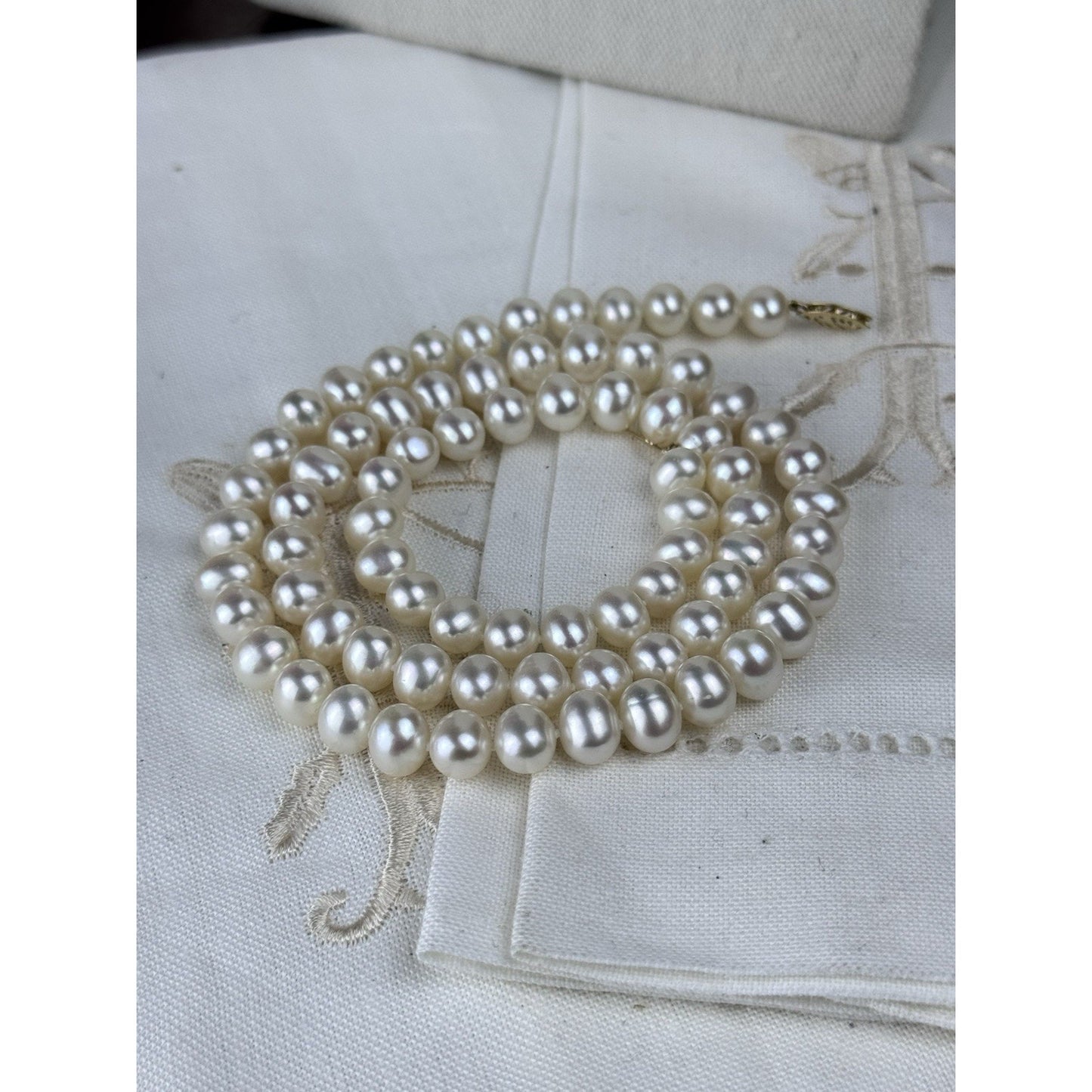 Cultured Pearl Necklace 23.5” Knotted 14K Gold Clasp 8mm FIC Pearls VINTAGE