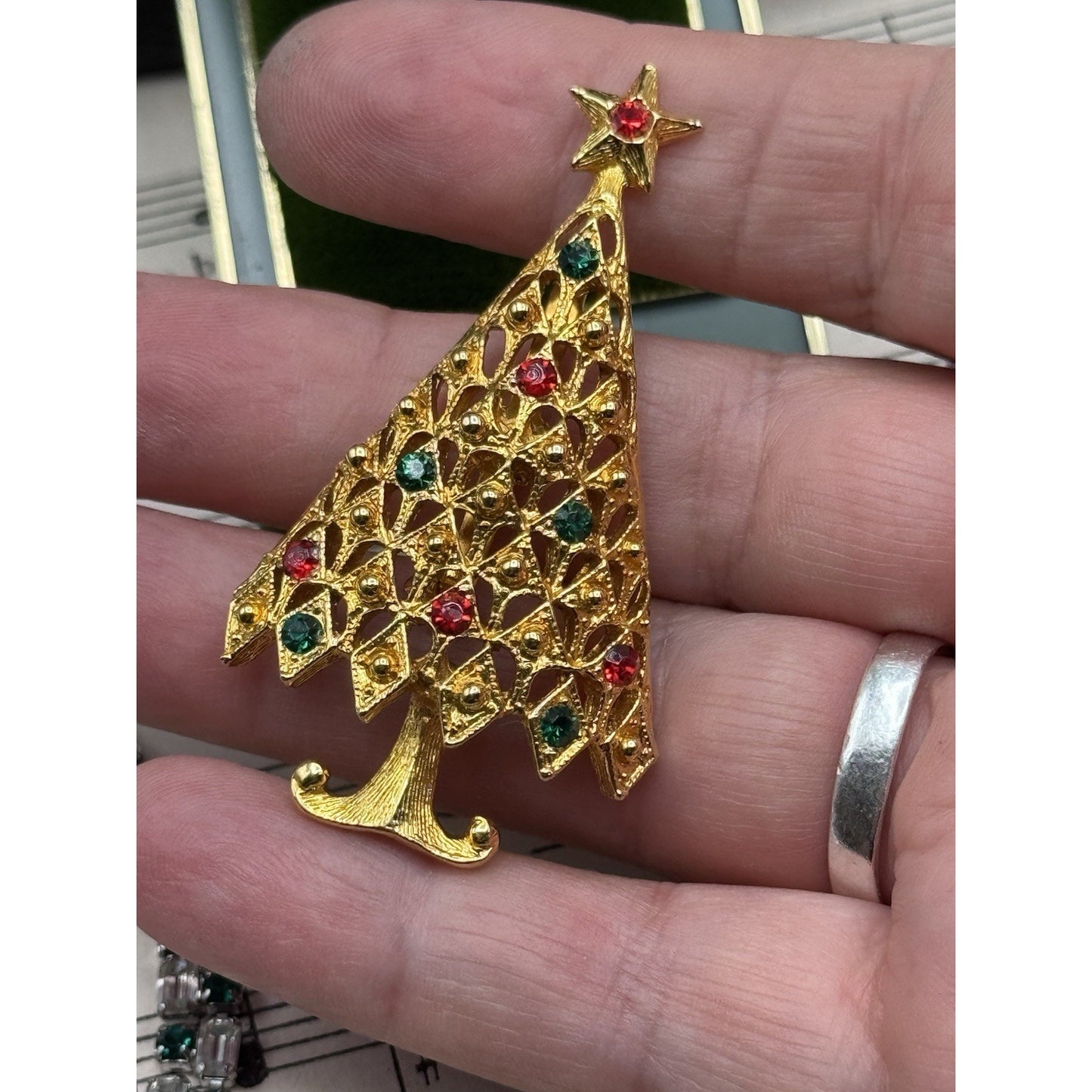 Christmas Tree Brooch Vintage Tancer II Goldtone Red Green Rhinestone Pin 2.25”