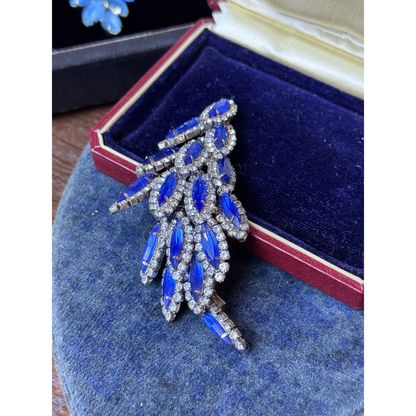 Vintage Blue Rhinestone Shoulder Brooch Articulated Dangle Spray Pin 3.5”