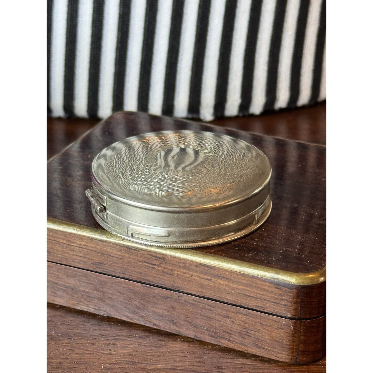 Antique Compact Norida 1924 Silvertone Powder Mirror Sifter Puff USA 2” EMPTY