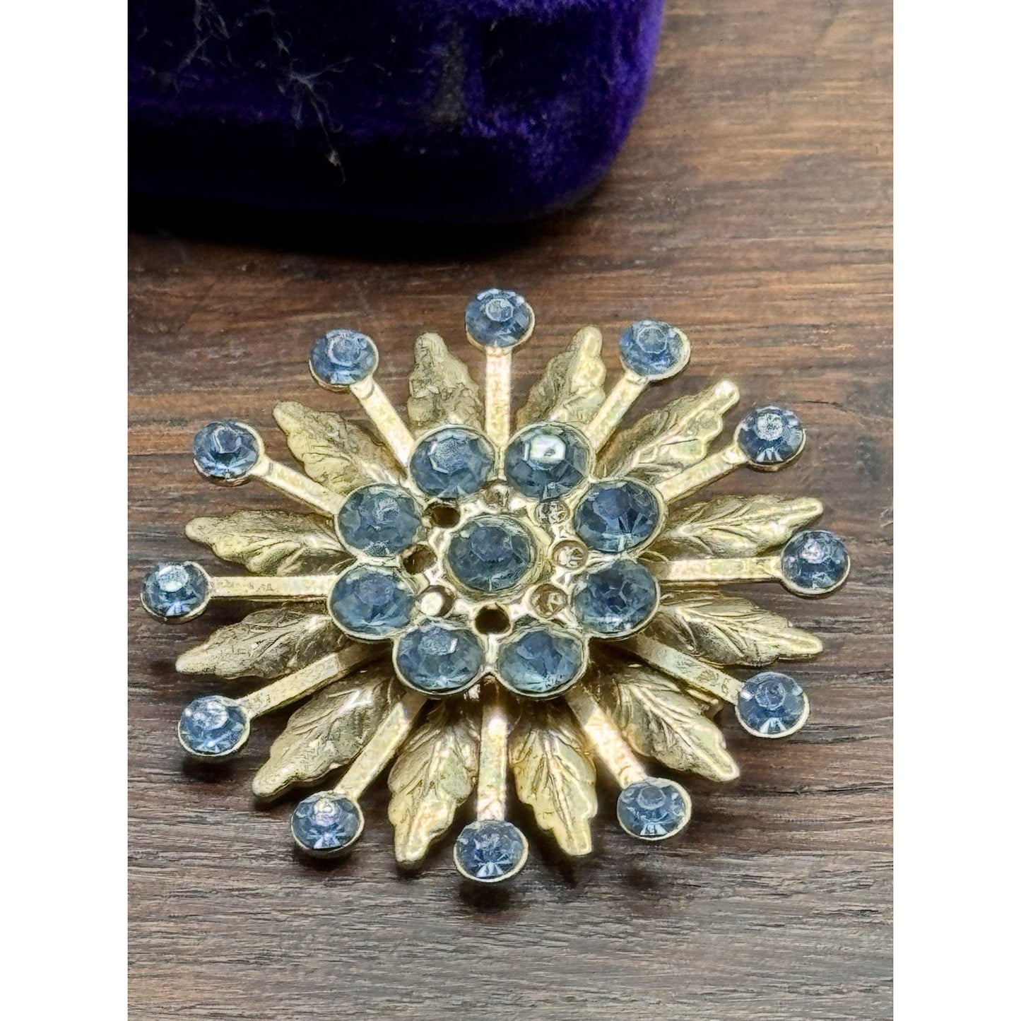 Vintage Brooch Blue Rhinestone Goldtone Floral Sunburst Statement Pin 1.5”