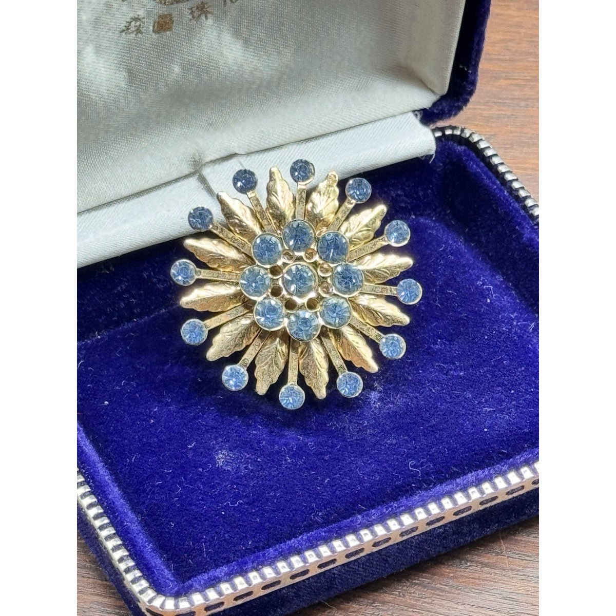 Vintage Brooch Blue Rhinestone Goldtone Floral Sunburst Statement Pin 1.5”