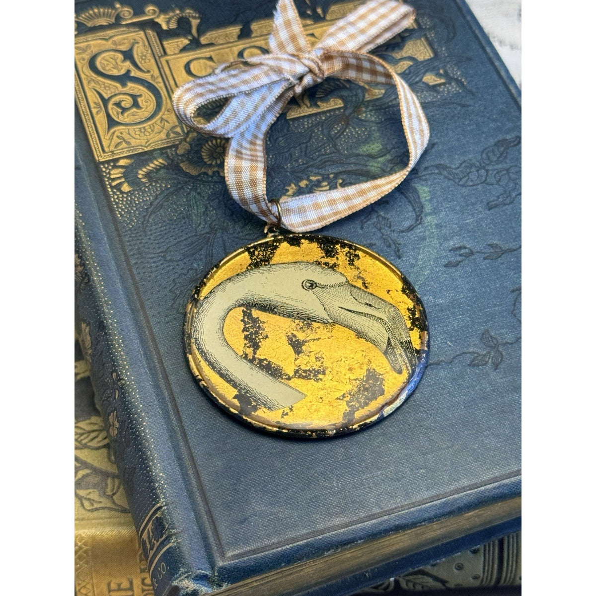 Lucite Flamingo Head Pendant Ornament Gold Foil Black Vintage 2.25