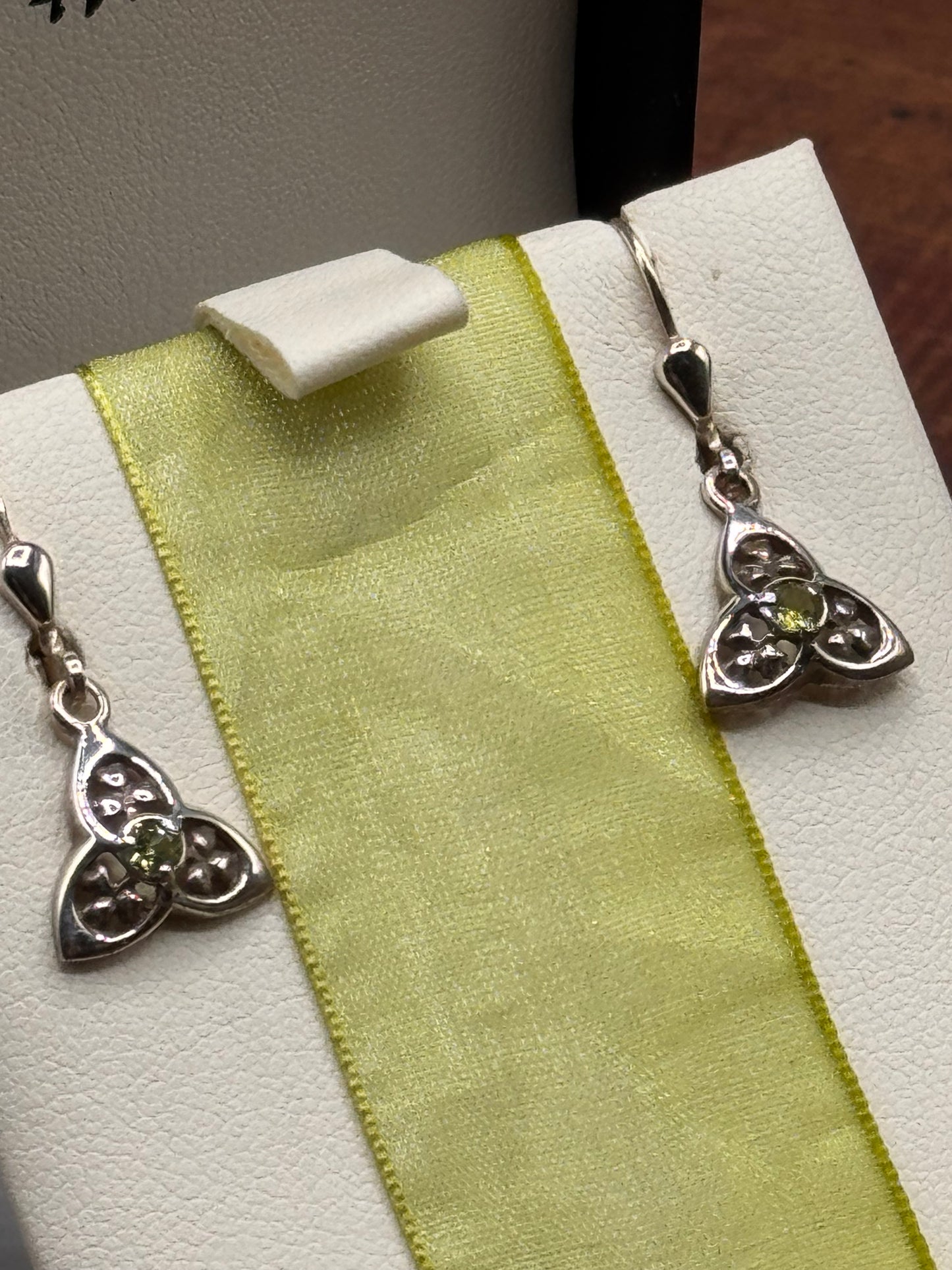 Vintage Irish Sterling Silver Trinity Knot Peridot Earrings Celtic Harmony