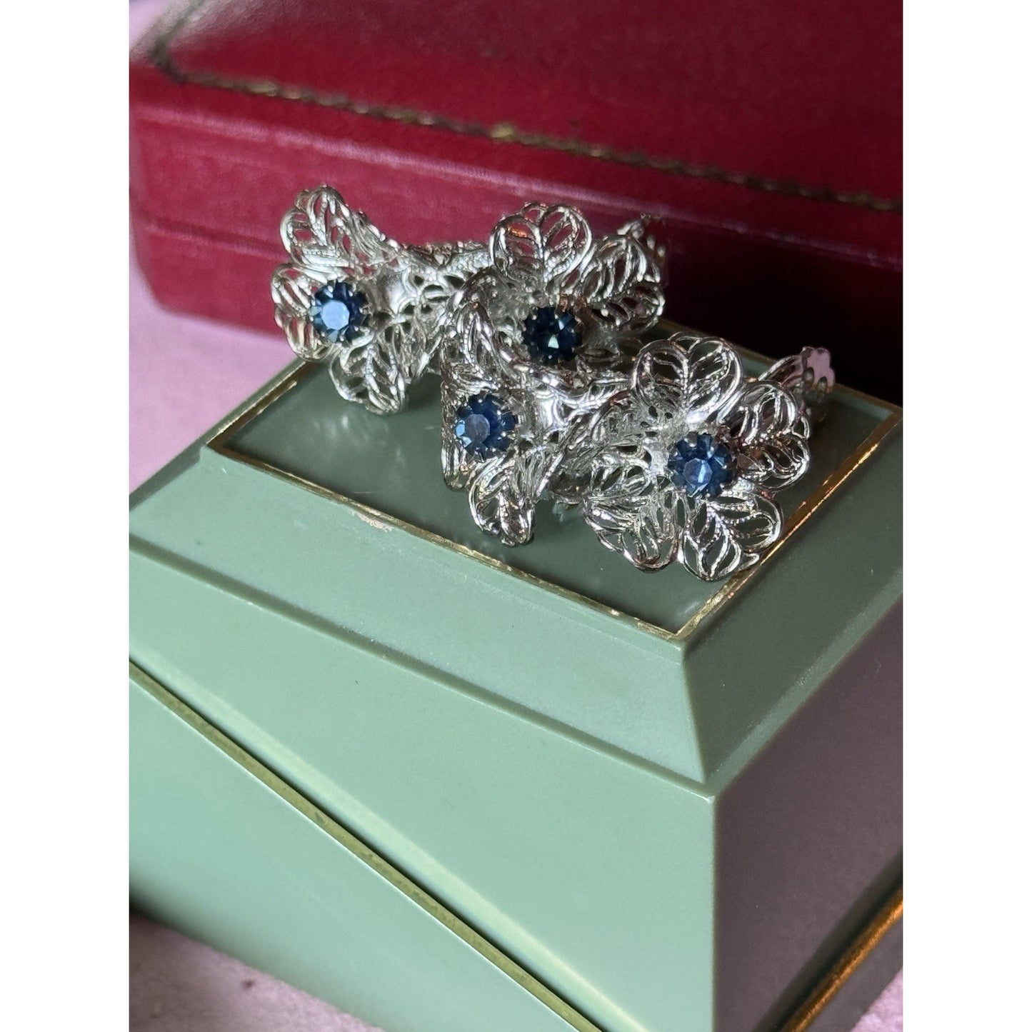 Vintage Blue Rhinestone Clip On Earrings Silvertone Filigree Floral 1”