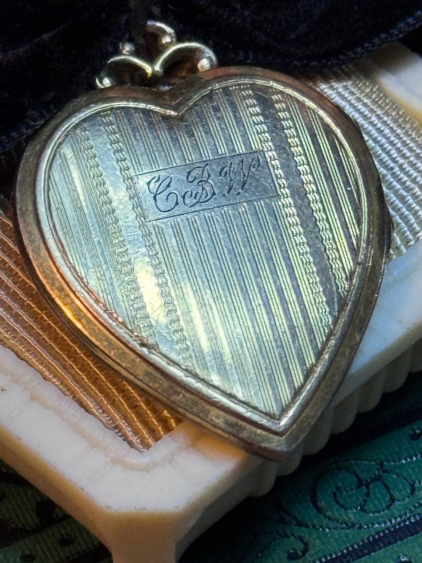 Antique Hayward Gold Filled Heart Locket Photo Pendant Monogrammed CBW