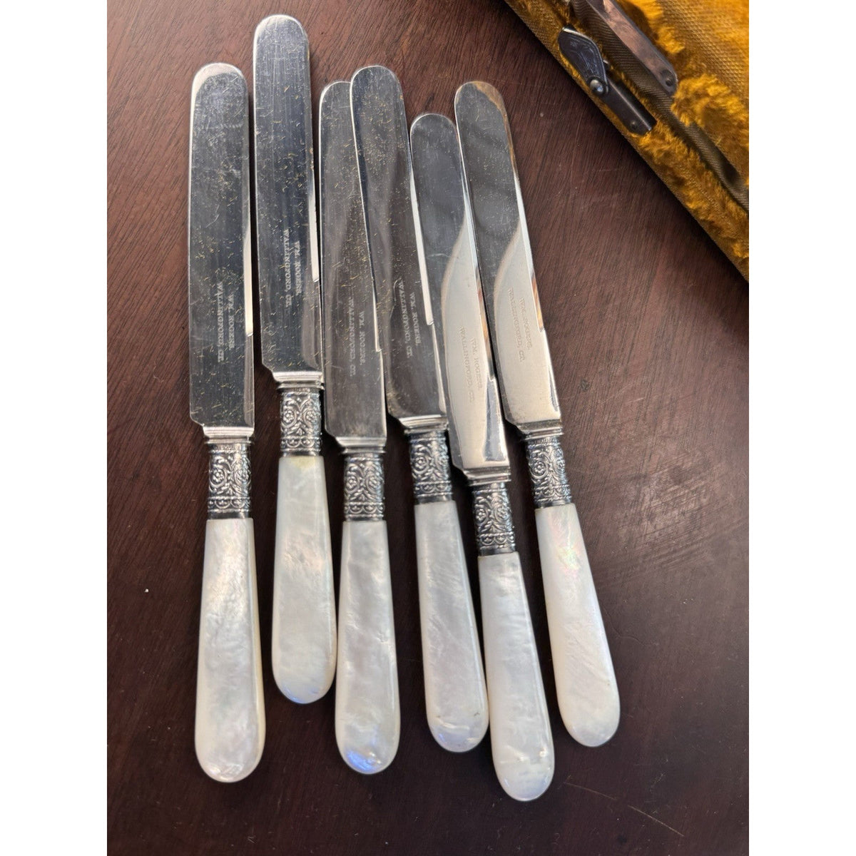 MOP Butter Knives Set 6 Mother Of Pearl Sterling Ferrules Rogers 6.5” ANTIQUE
