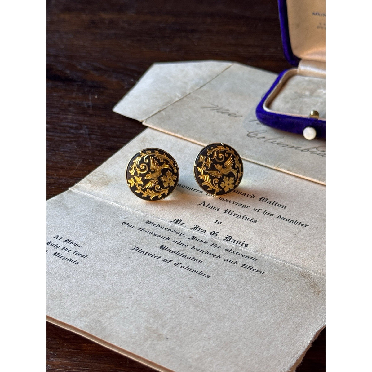 Spanish Damascene Clip On Earrings Round Bird Floral Black Goldtone .75”