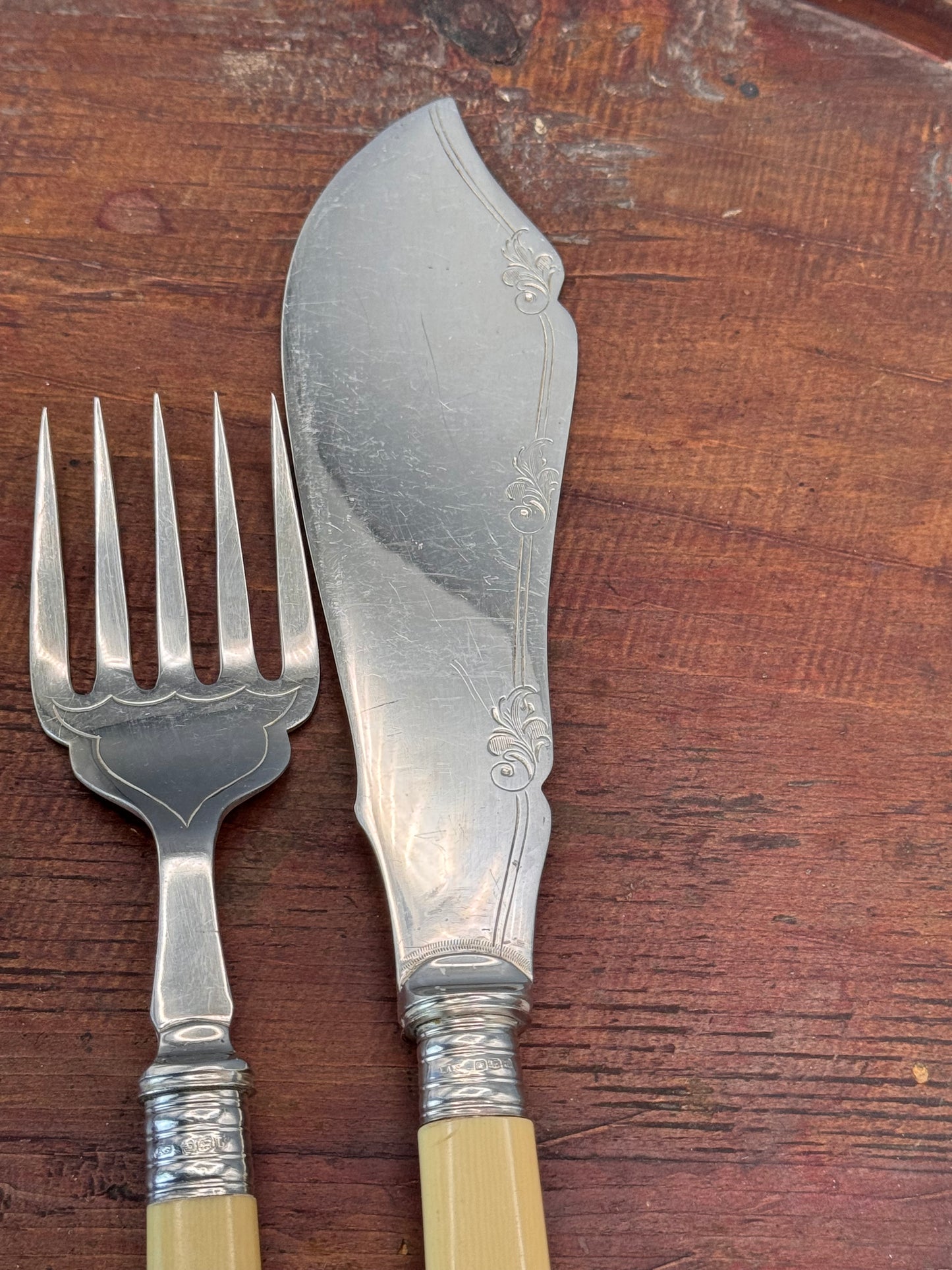 Antique EPNS Fish Set Sterling Ferrules Celluloid Handles 11” Knife 8.5” Fork