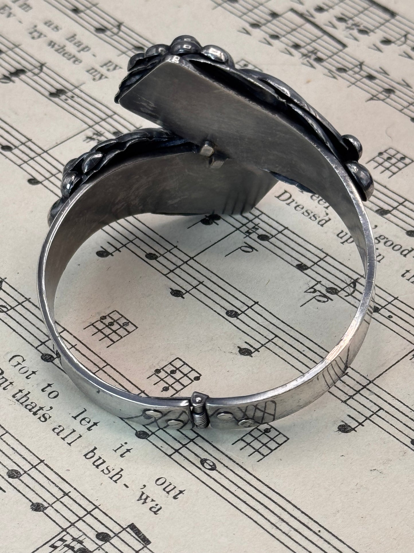 Vintage Silvertone Hinged Bangle Bracelet Art Deco Style Wide 6” Fit