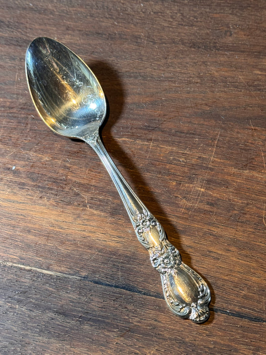 1 x Rogers Heritage Silver Plate Serving Spoon 8.5” Vintage Floral