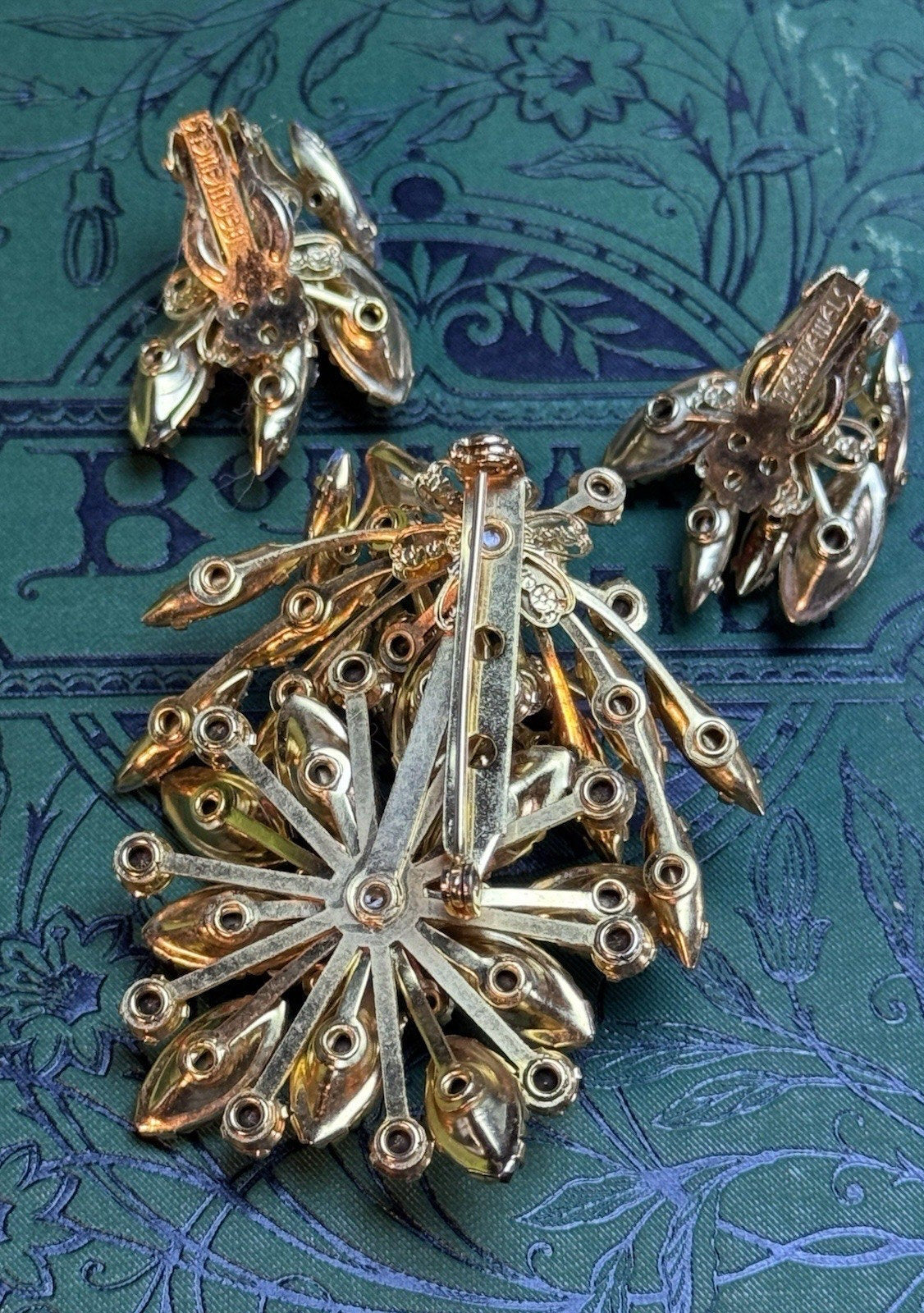 Beau Jewels Vintage Rhinestone Brooch & Earring Set