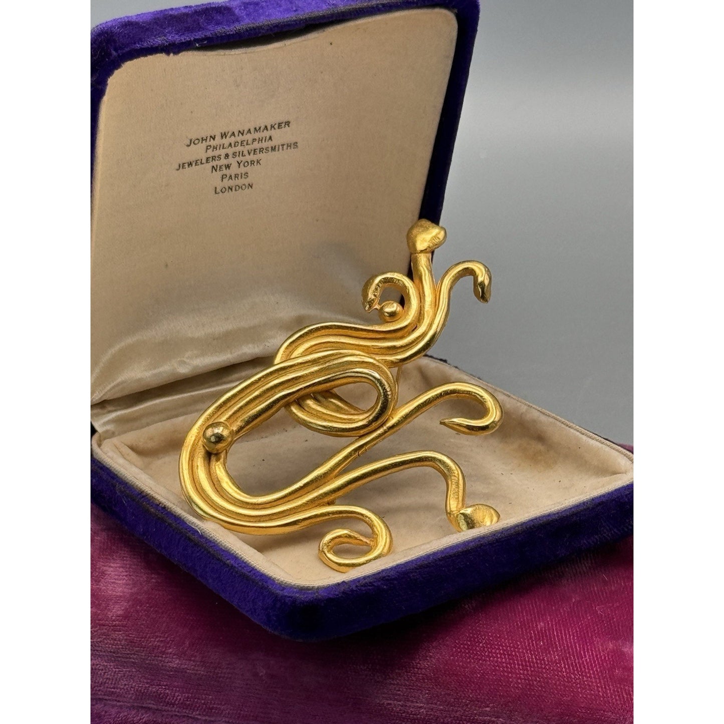 Vintage Brooch Il Était Une Fois Paris Goldtone Abstract Statement 3” x 3”
