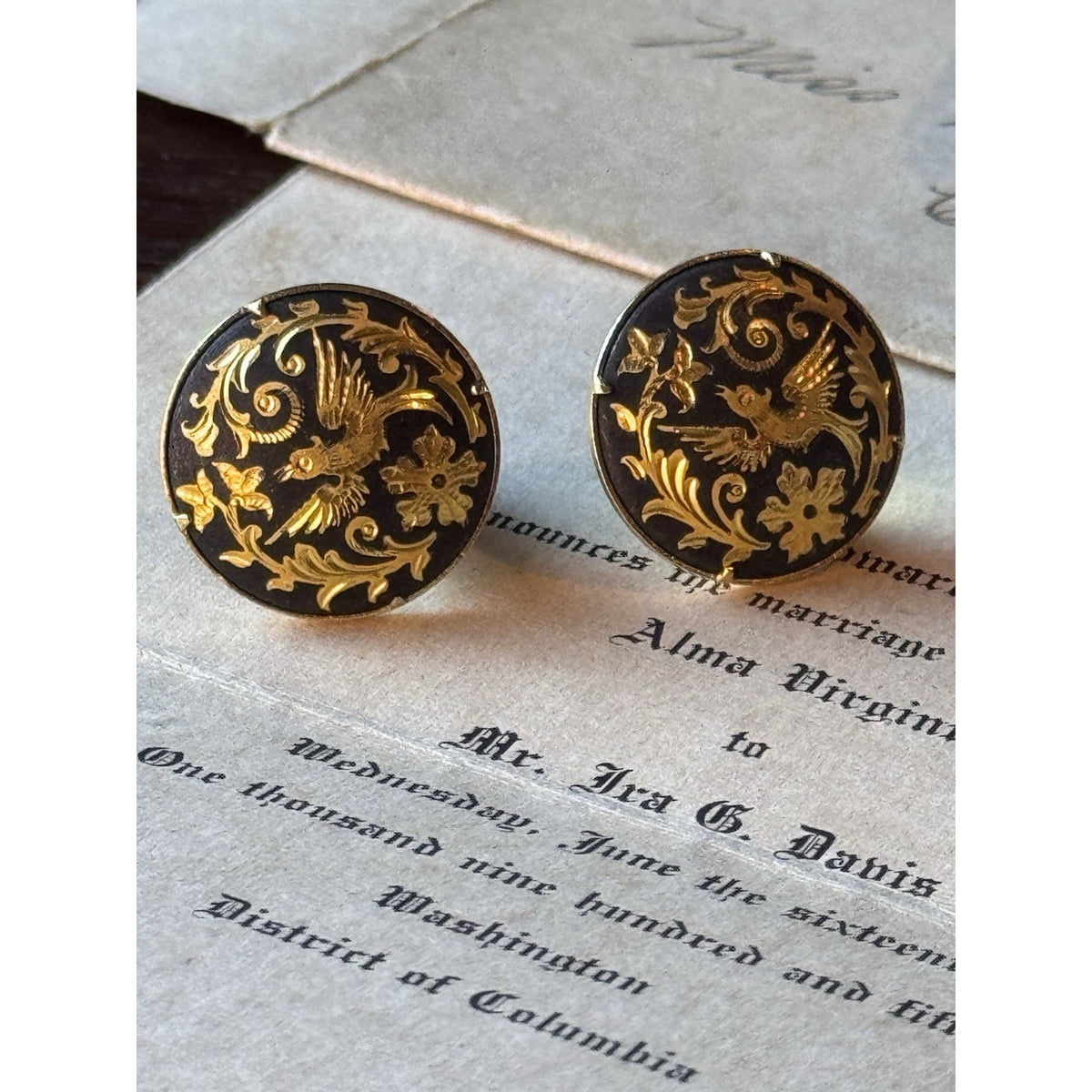 Spanish Damascene Clip On Earrings Round Bird Floral Black Goldtone .75”