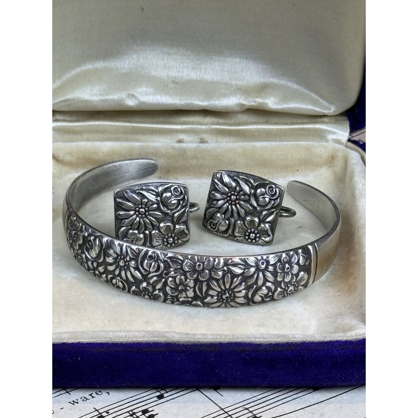 Vintage Sterling Silver Bracelet Earrings Set Contessina 1965 Floral Repoussé