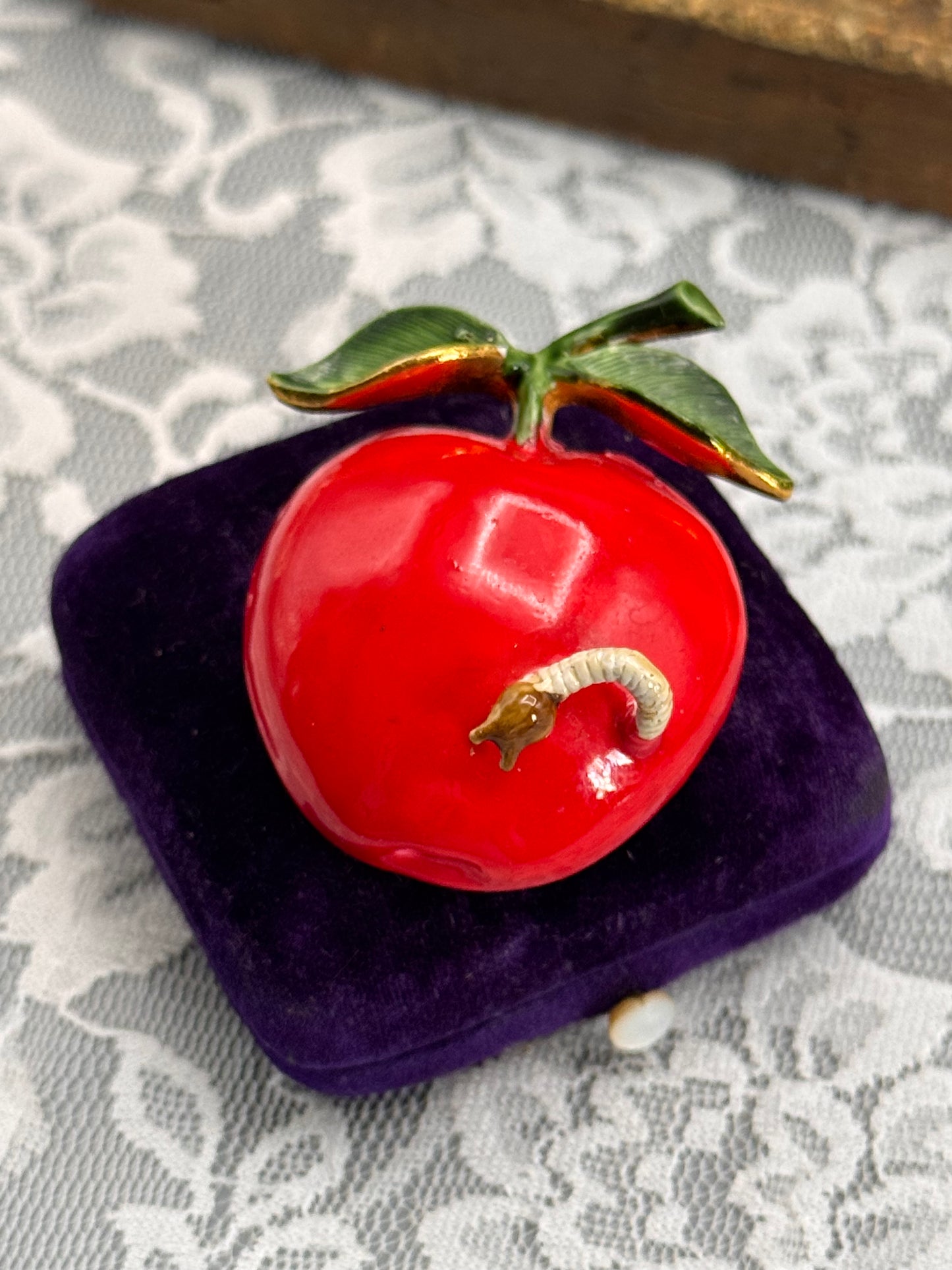 Vintage Original Robert Apple Brooch Red Apple Enamel Goldtone Signed 2”