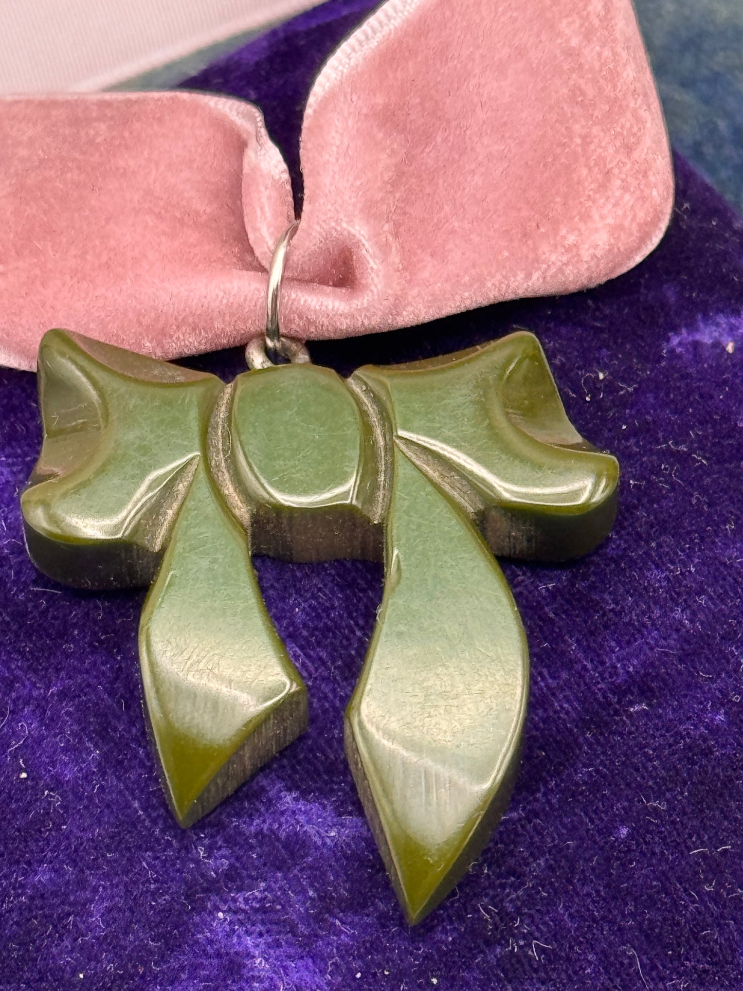 Bakelite Bow Pendant Green Carved Ribbon 1.5”