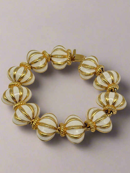 Joan Rivers White Enamel Goldtone Lantern Style Bracelet Ca.7”