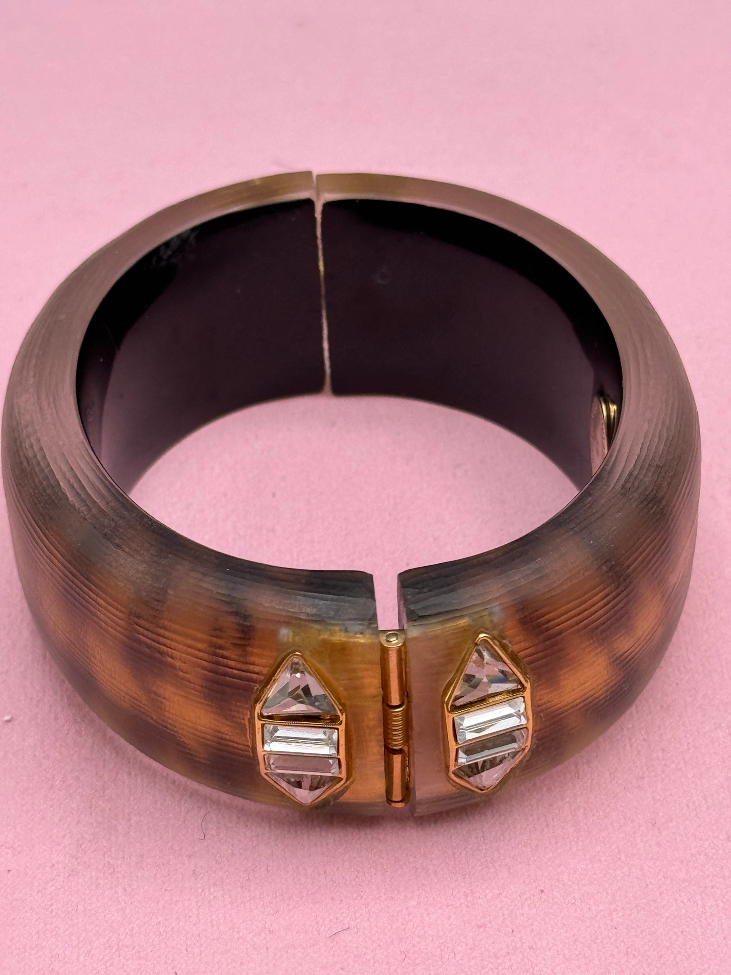 Alexis Bittar Houndstooth Lucite Hinged Bangle Crystal Accent 6.75”