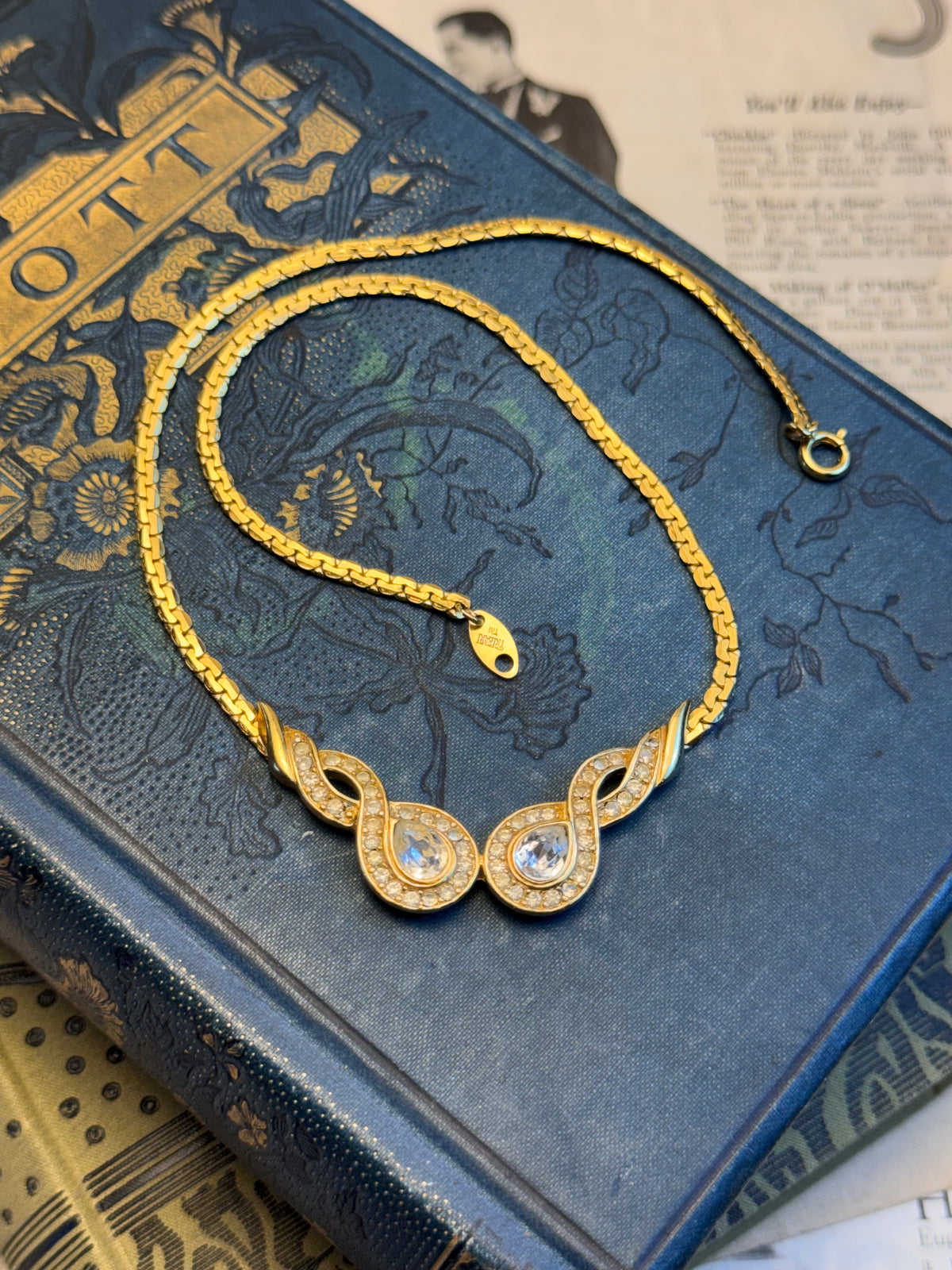 Vintage Trifari TM Necklace Goldtone Clear Crystals Signed 80s Couture